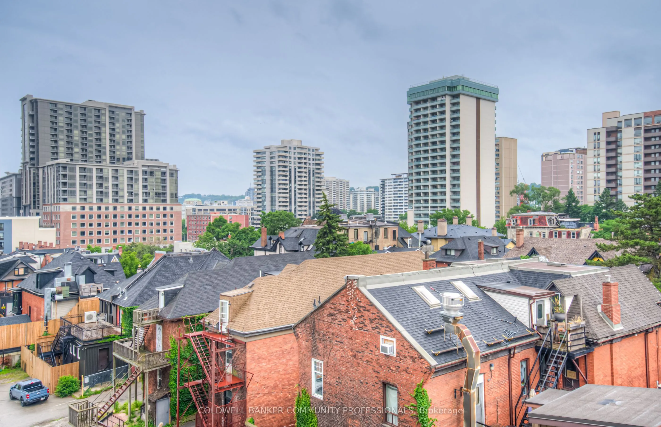 15 Queen Street S, #905