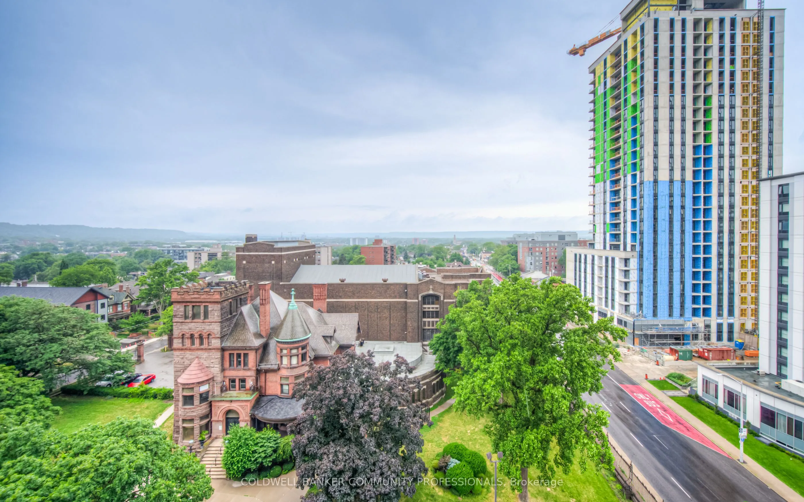 15 Queen Street S, #905