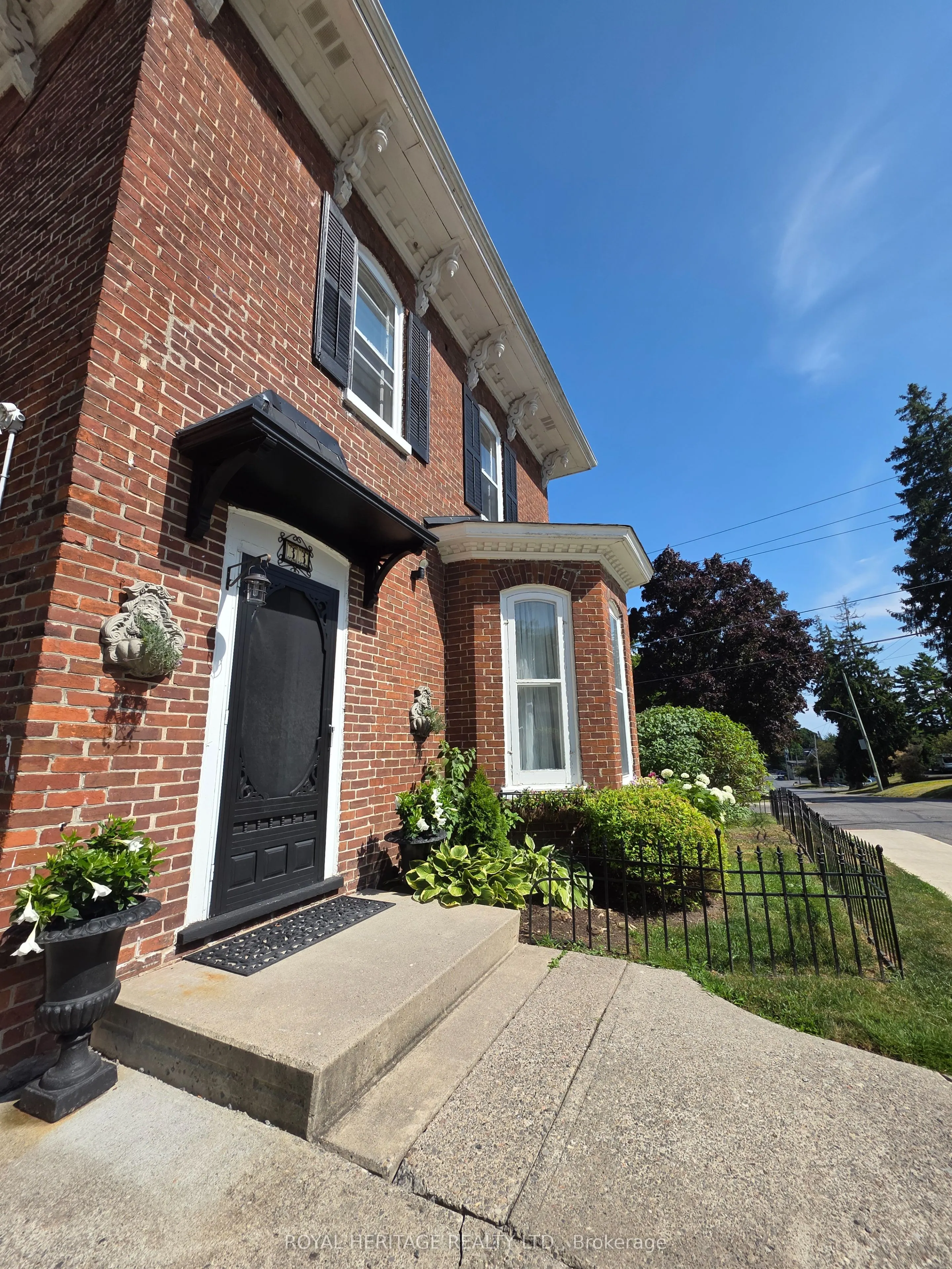 33 Kingsley Avenue