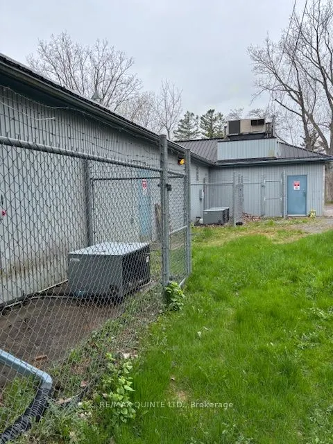 911-913 County Road 13