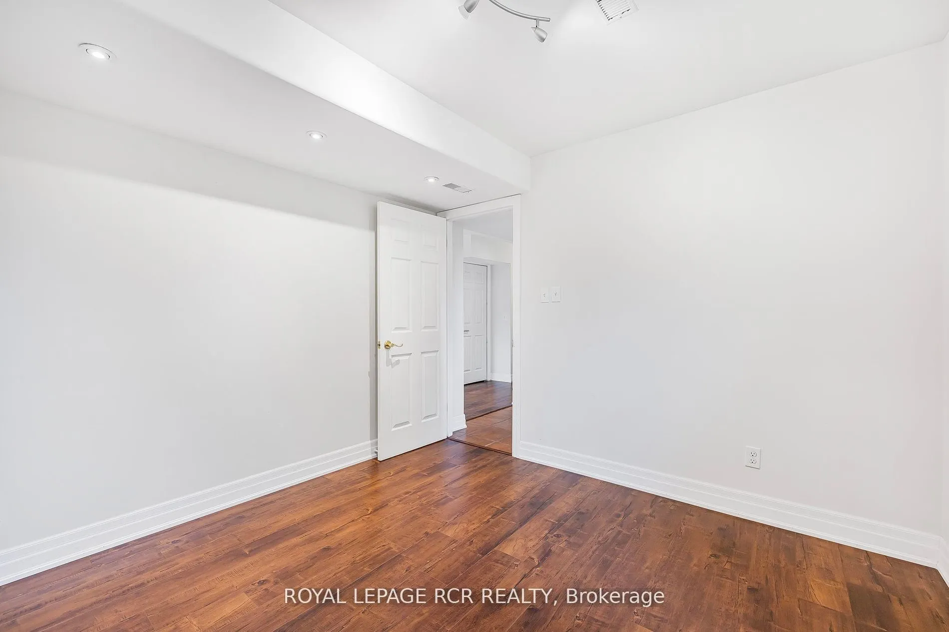 487072 30th Side Road