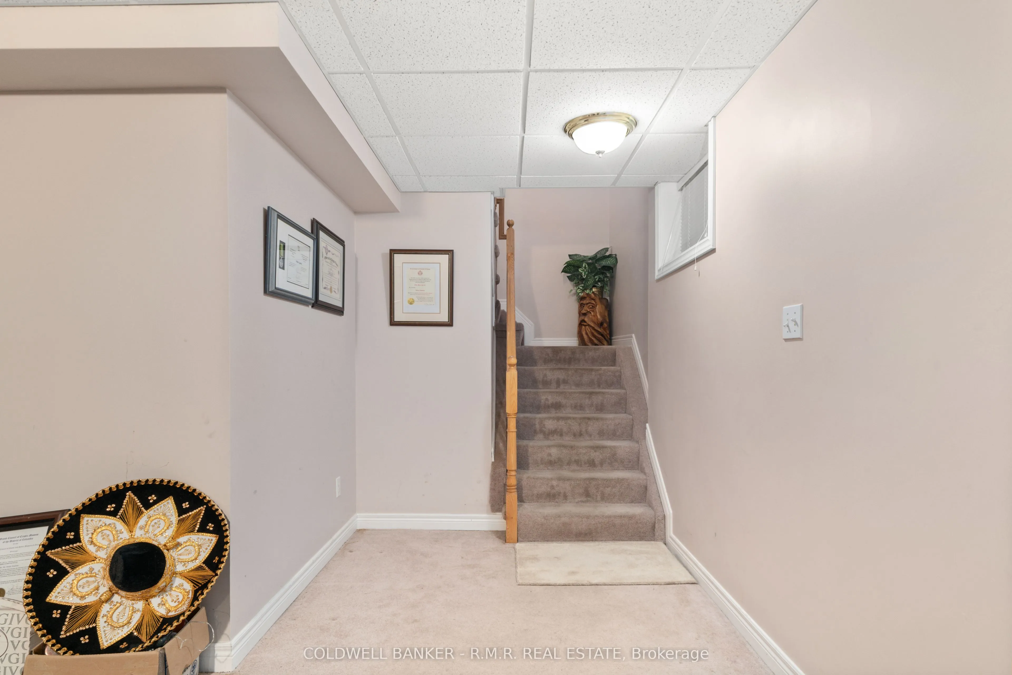 7 Eakins Crescent