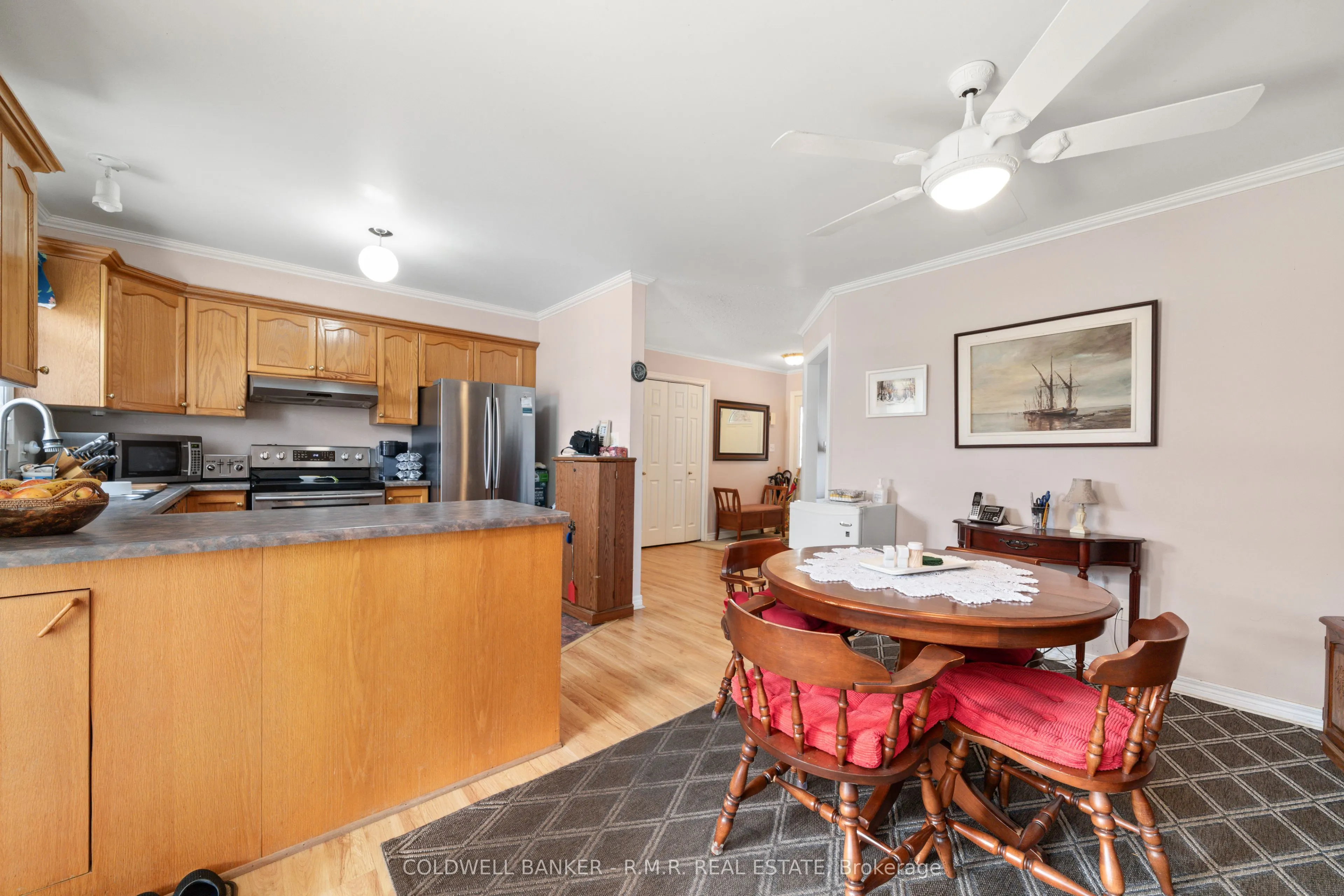 7 Eakins Crescent