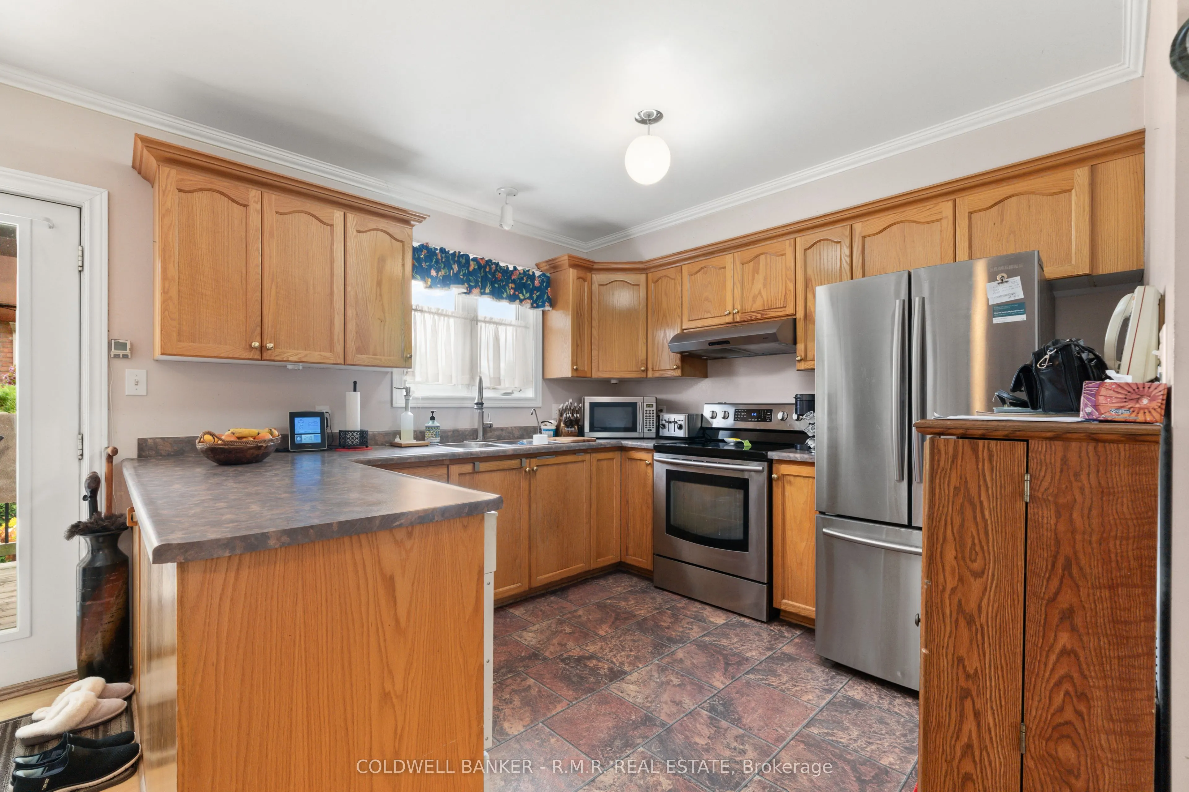 7 Eakins Crescent