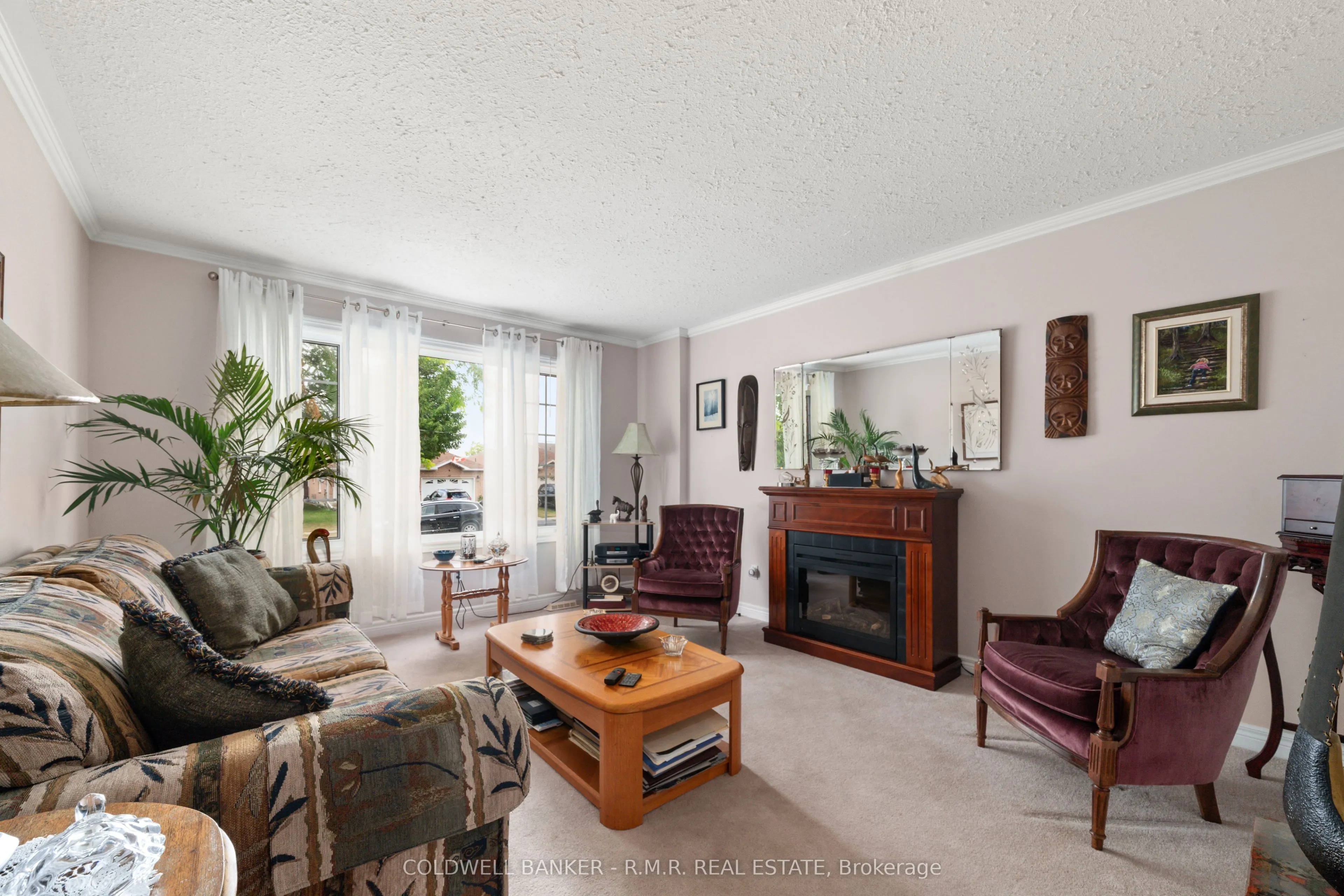 7 Eakins Crescent