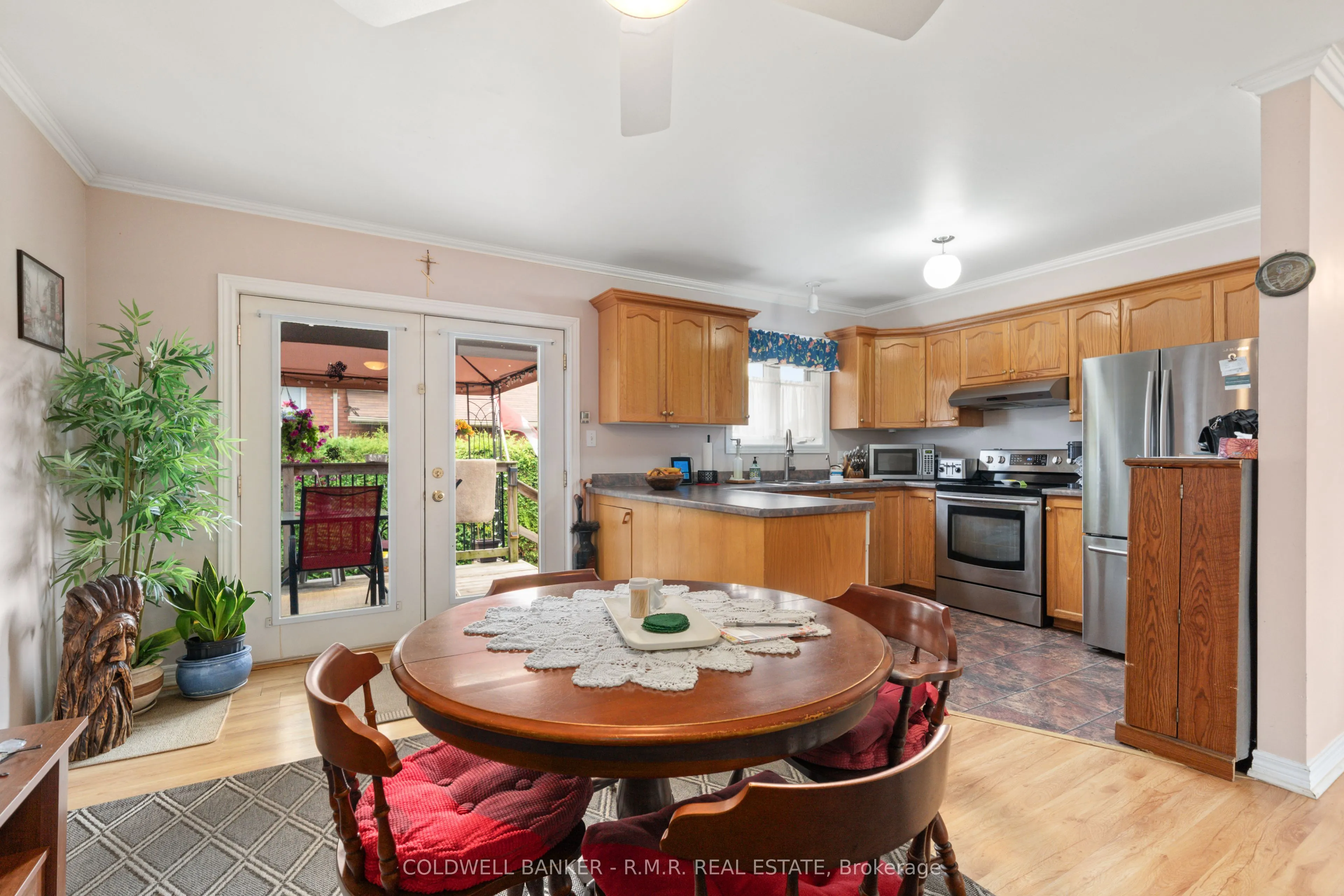 7 Eakins Crescent