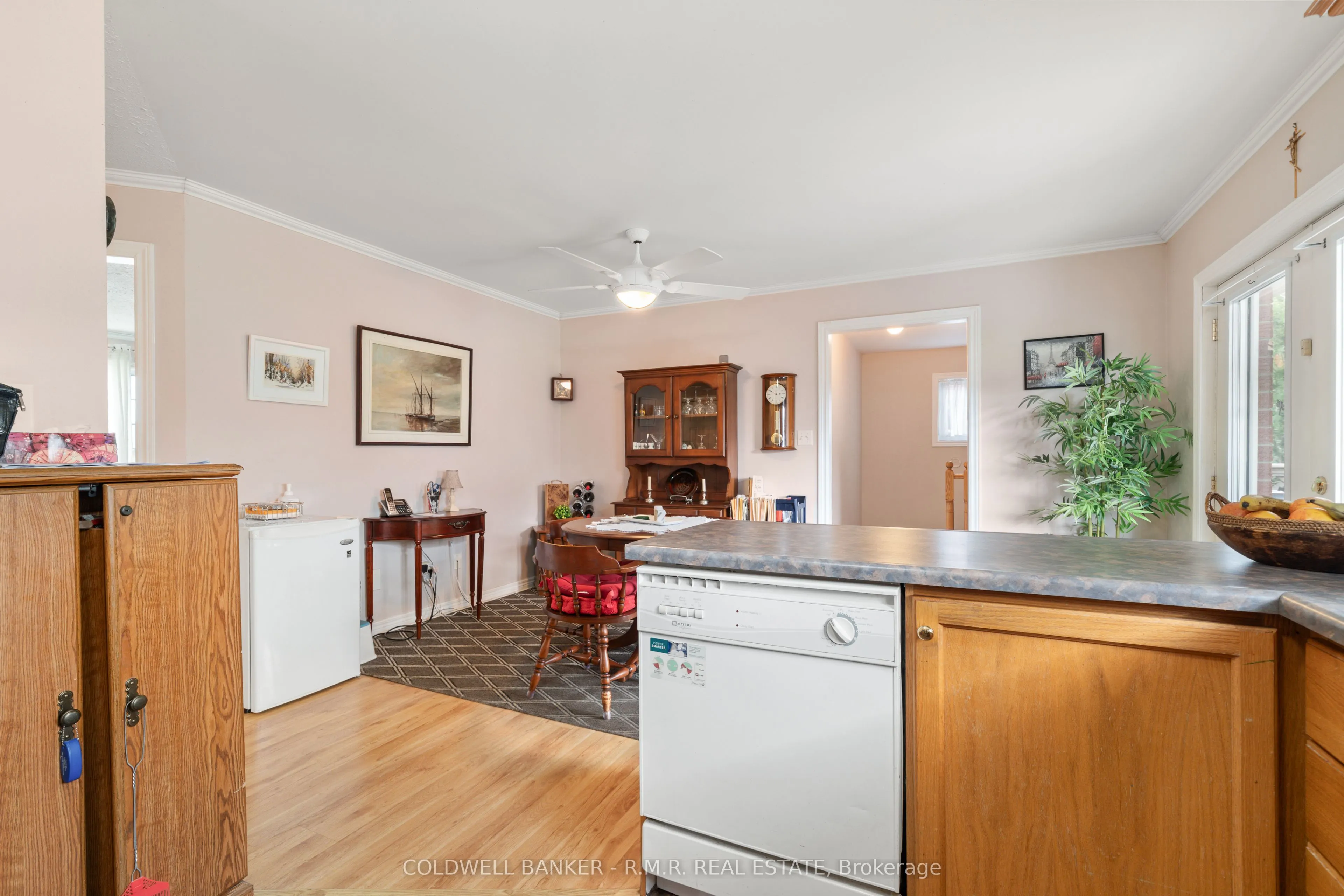 7 Eakins Crescent