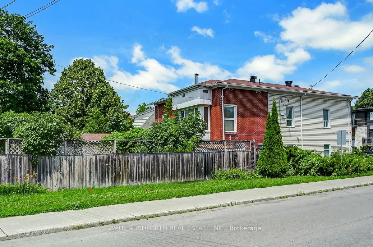249 Iona Street