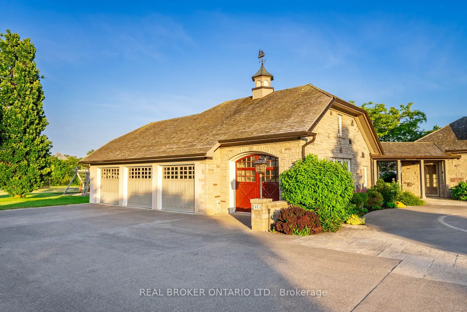 37 Bellavista Drive