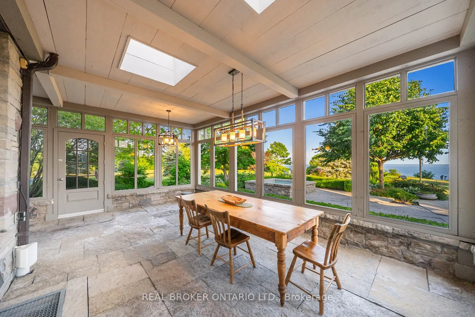 37 Bellavista Drive