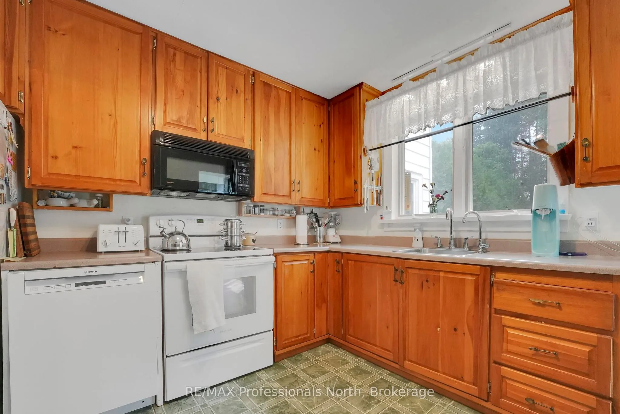 10 Stouffer Street