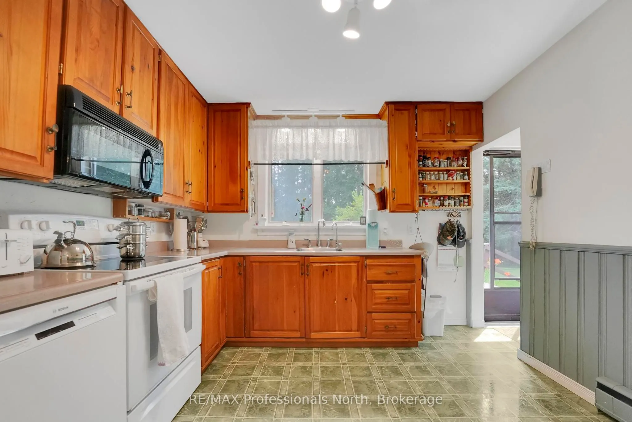 10 Stouffer Street