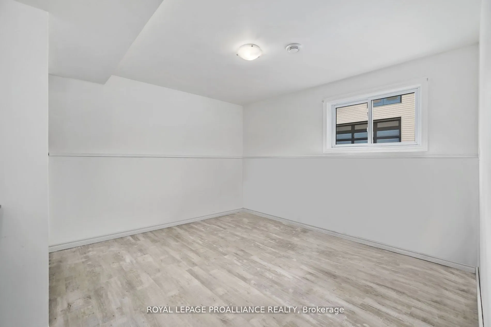 22 Butler Street W