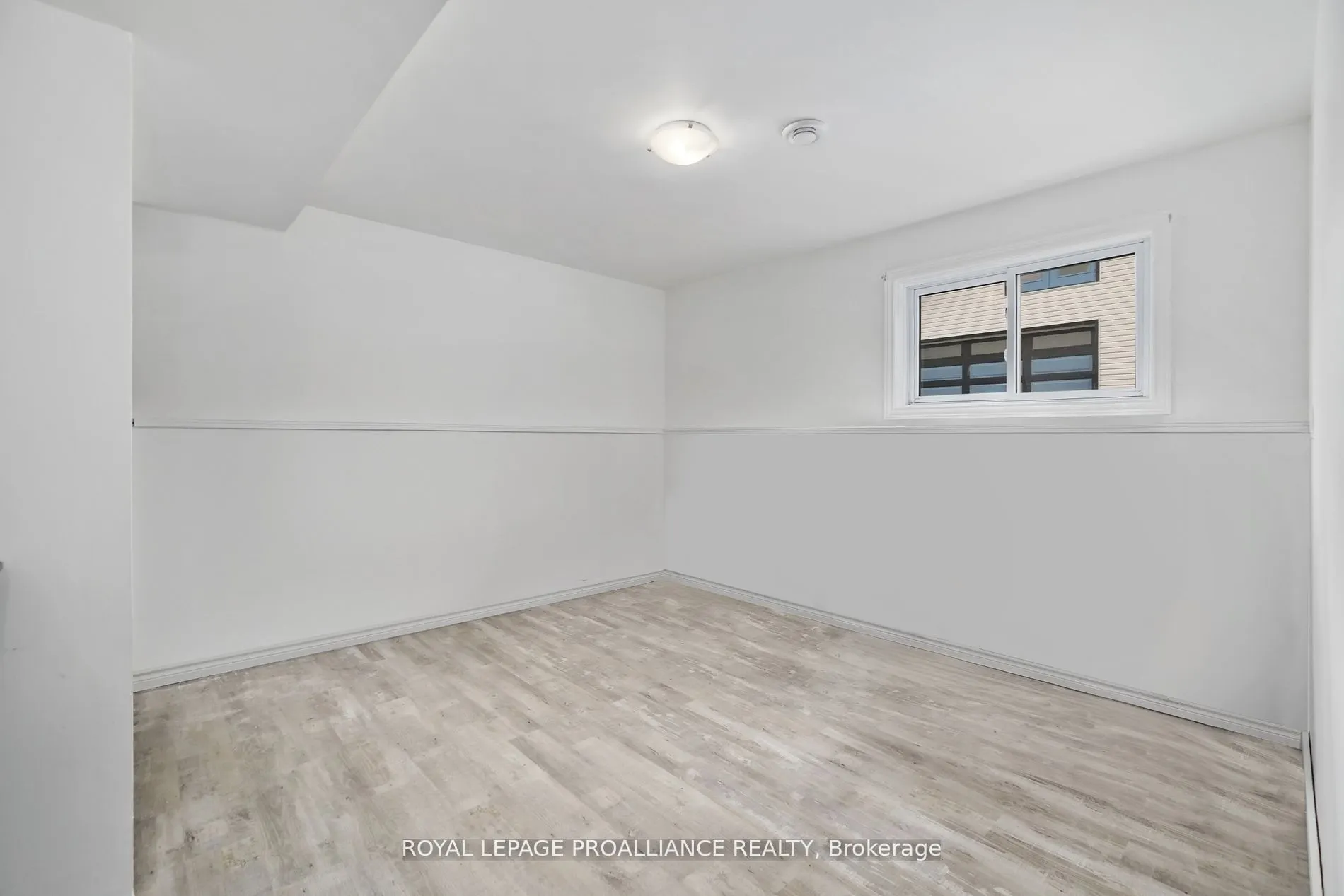 22 Butler Street W