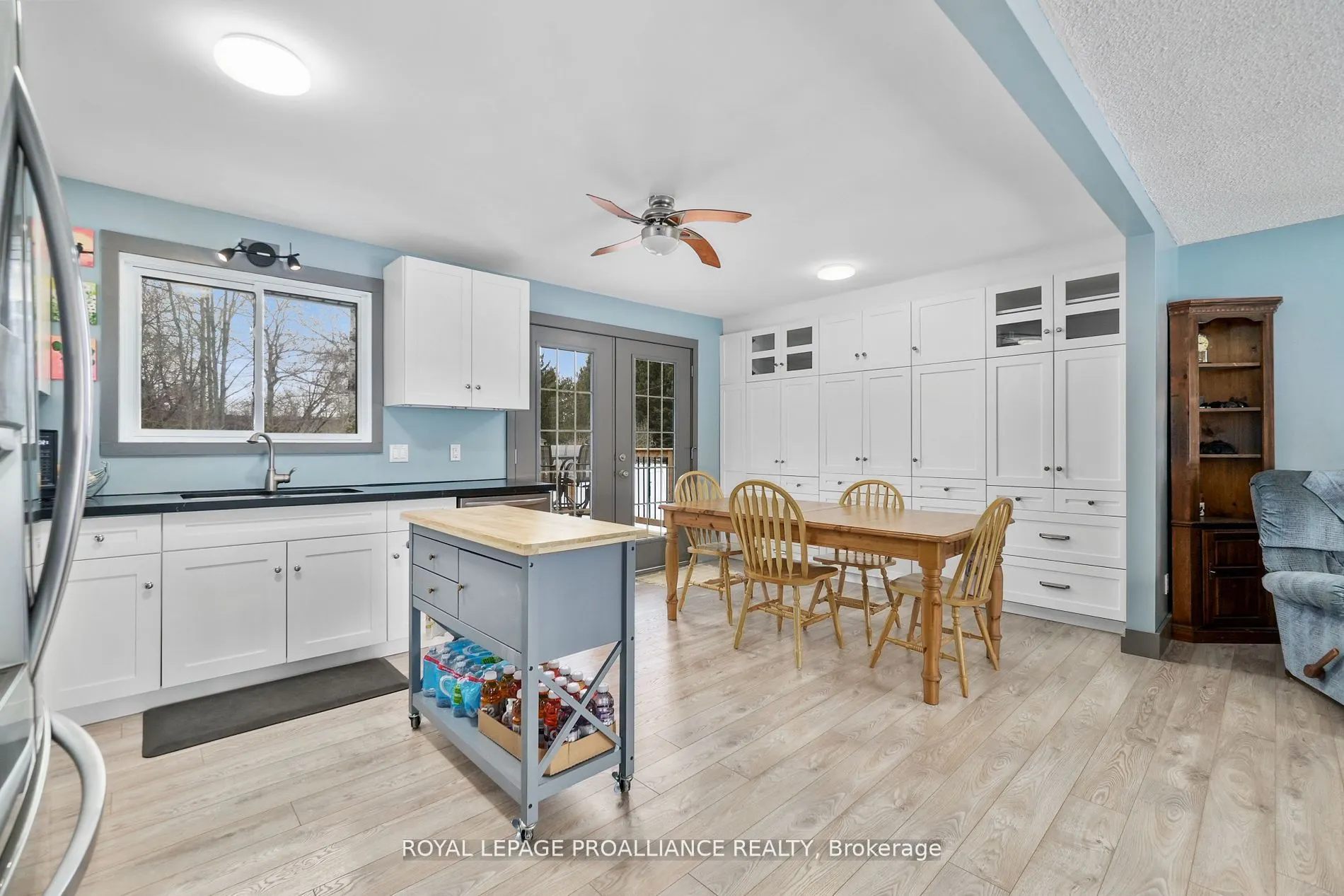 22 Butler Street W