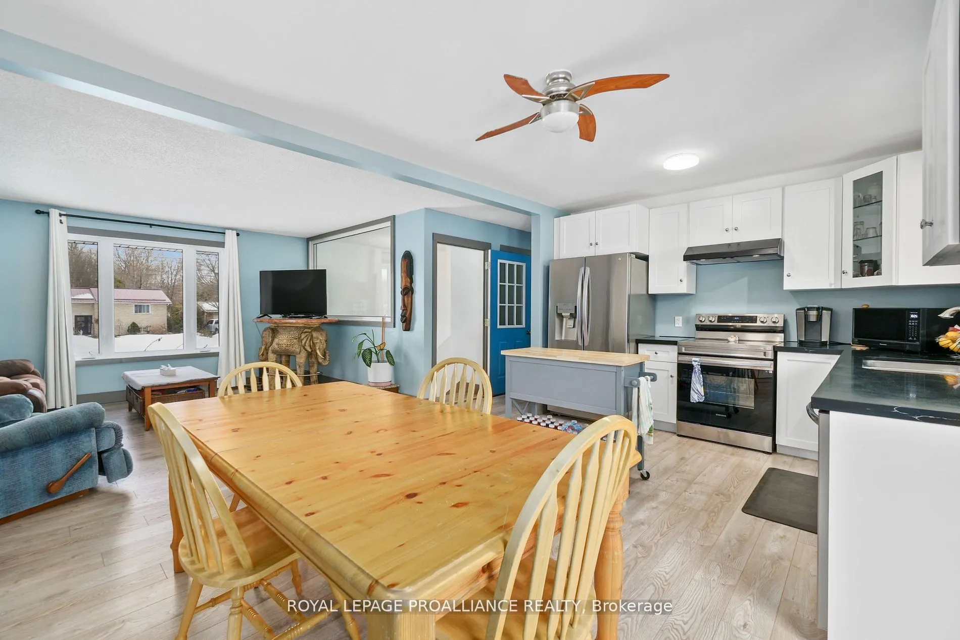 22 Butler Street W