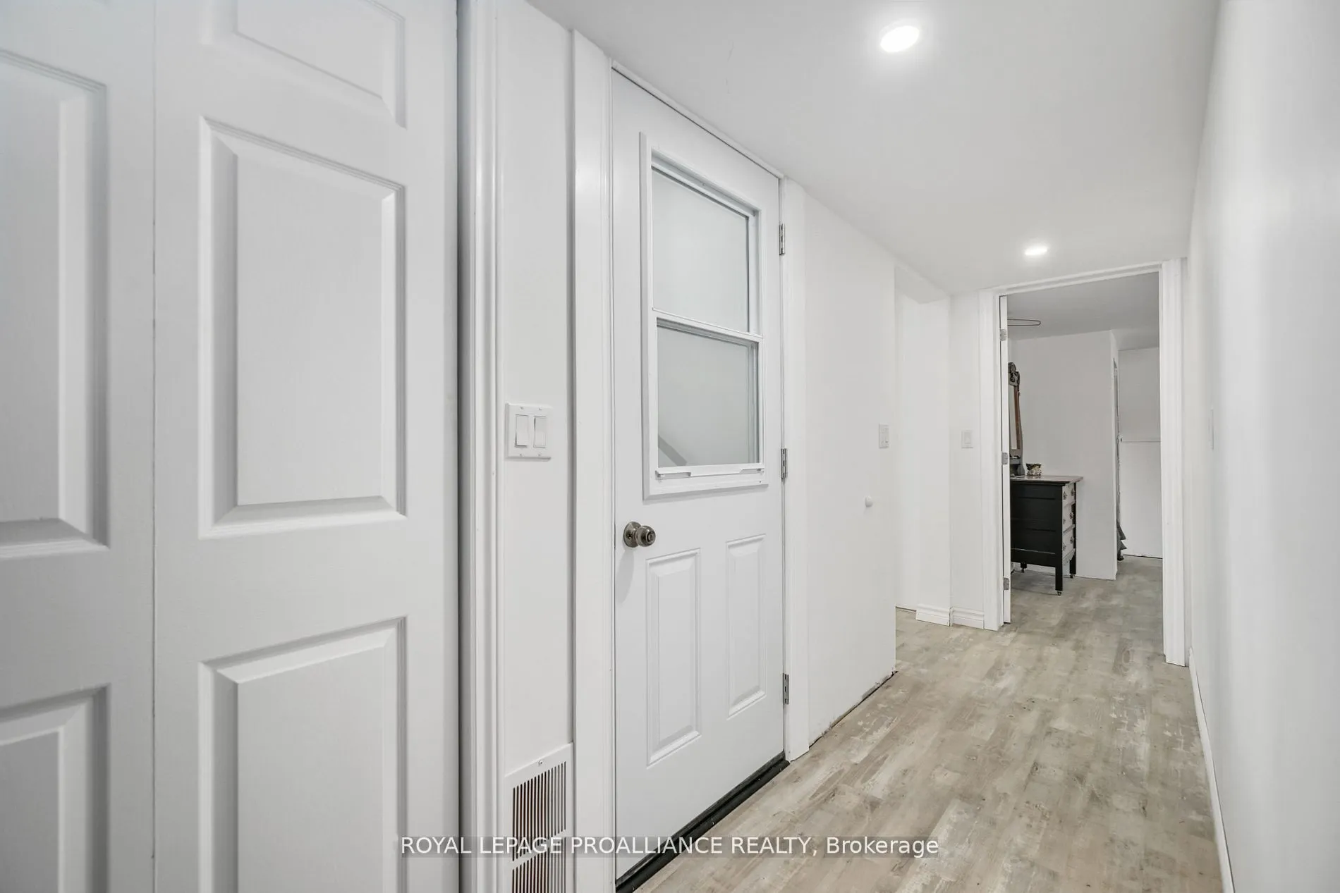 22 Butler Street W