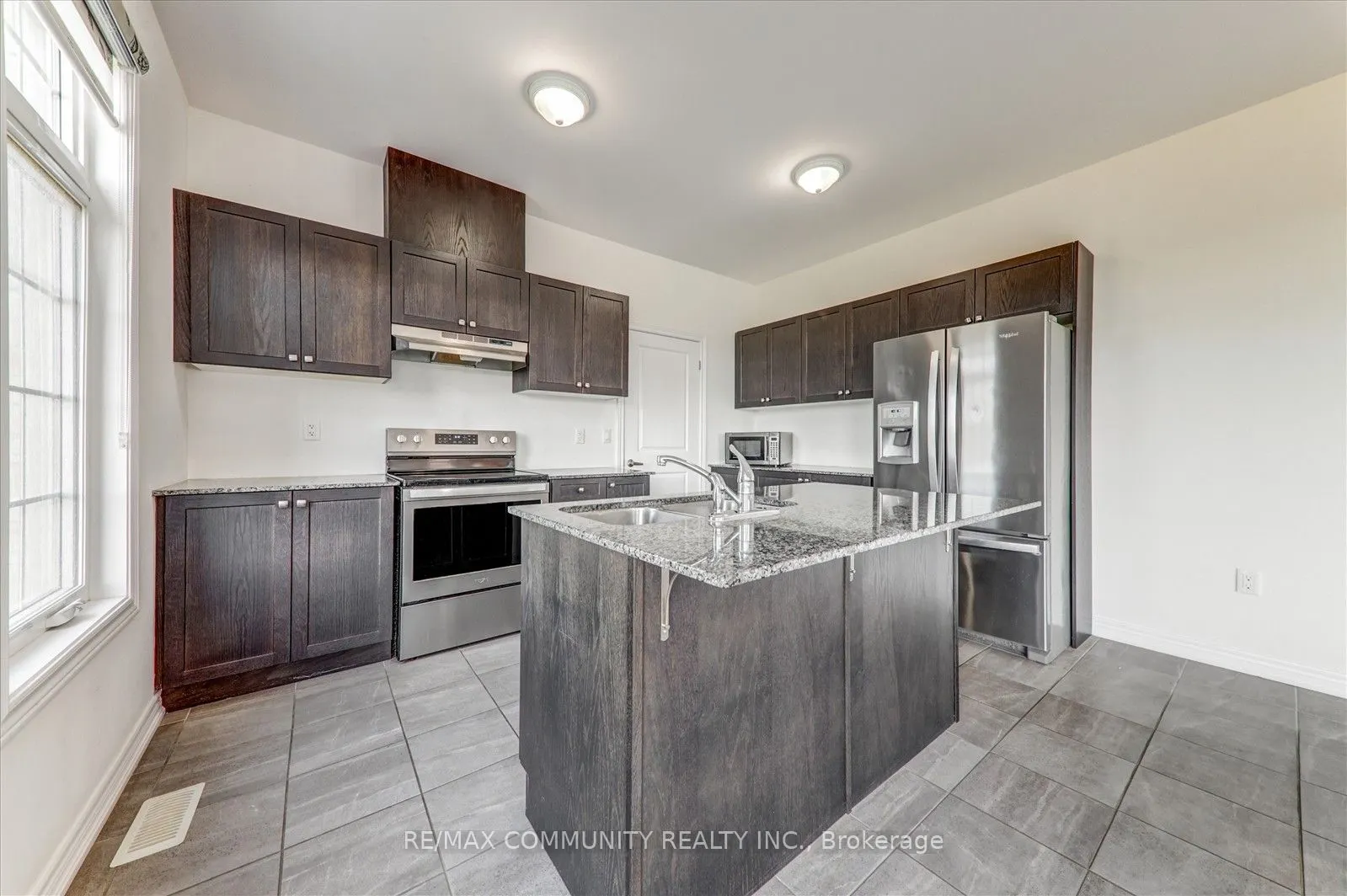 39 Summer Breeze Drive