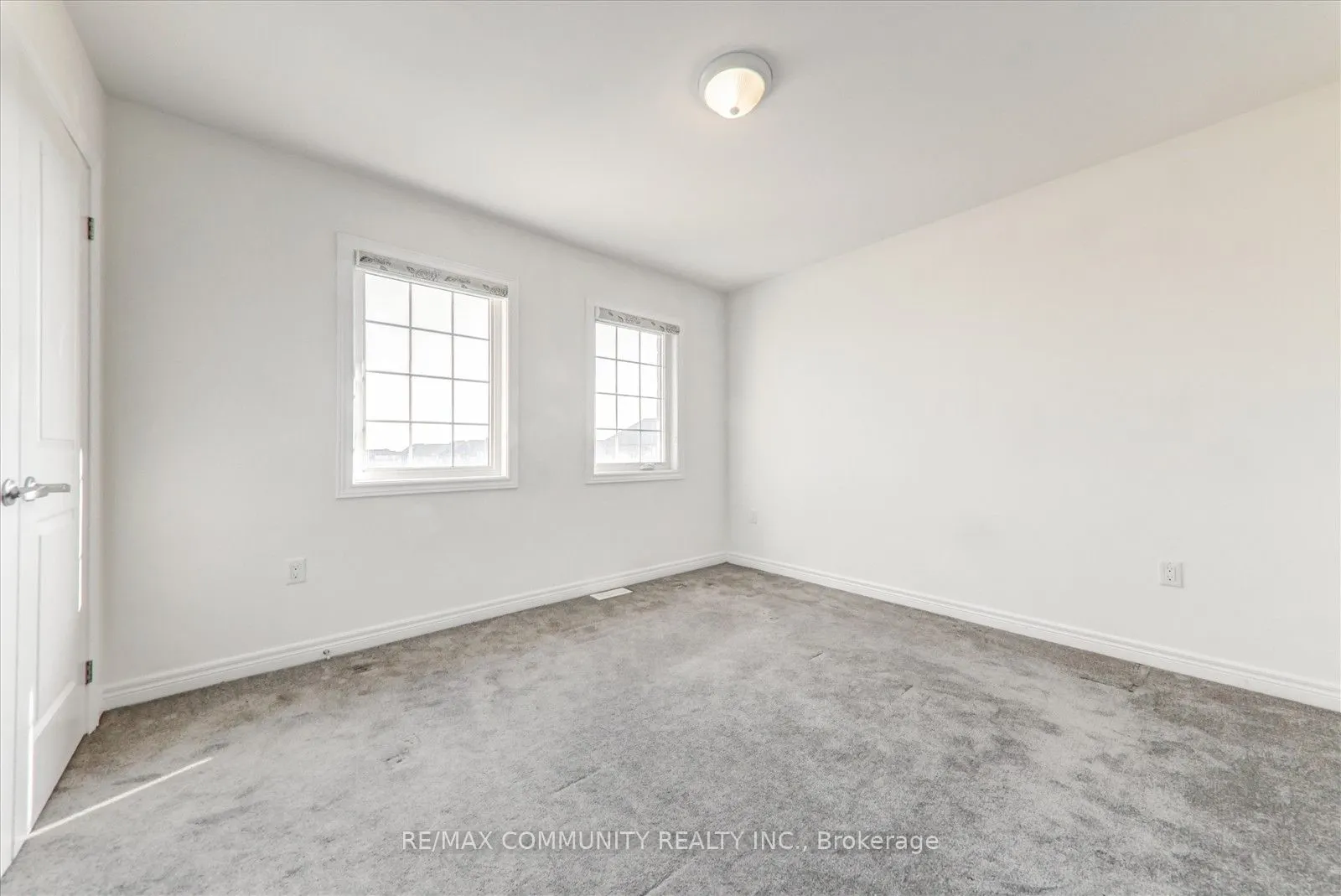 39 Summer Breeze Drive