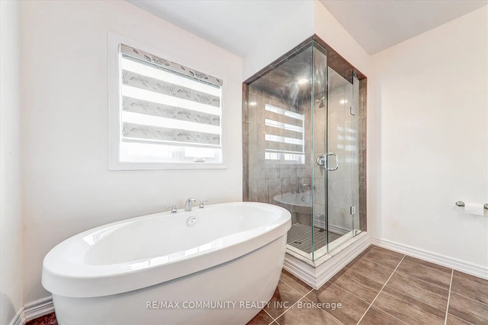 39 Summer Breeze Drive