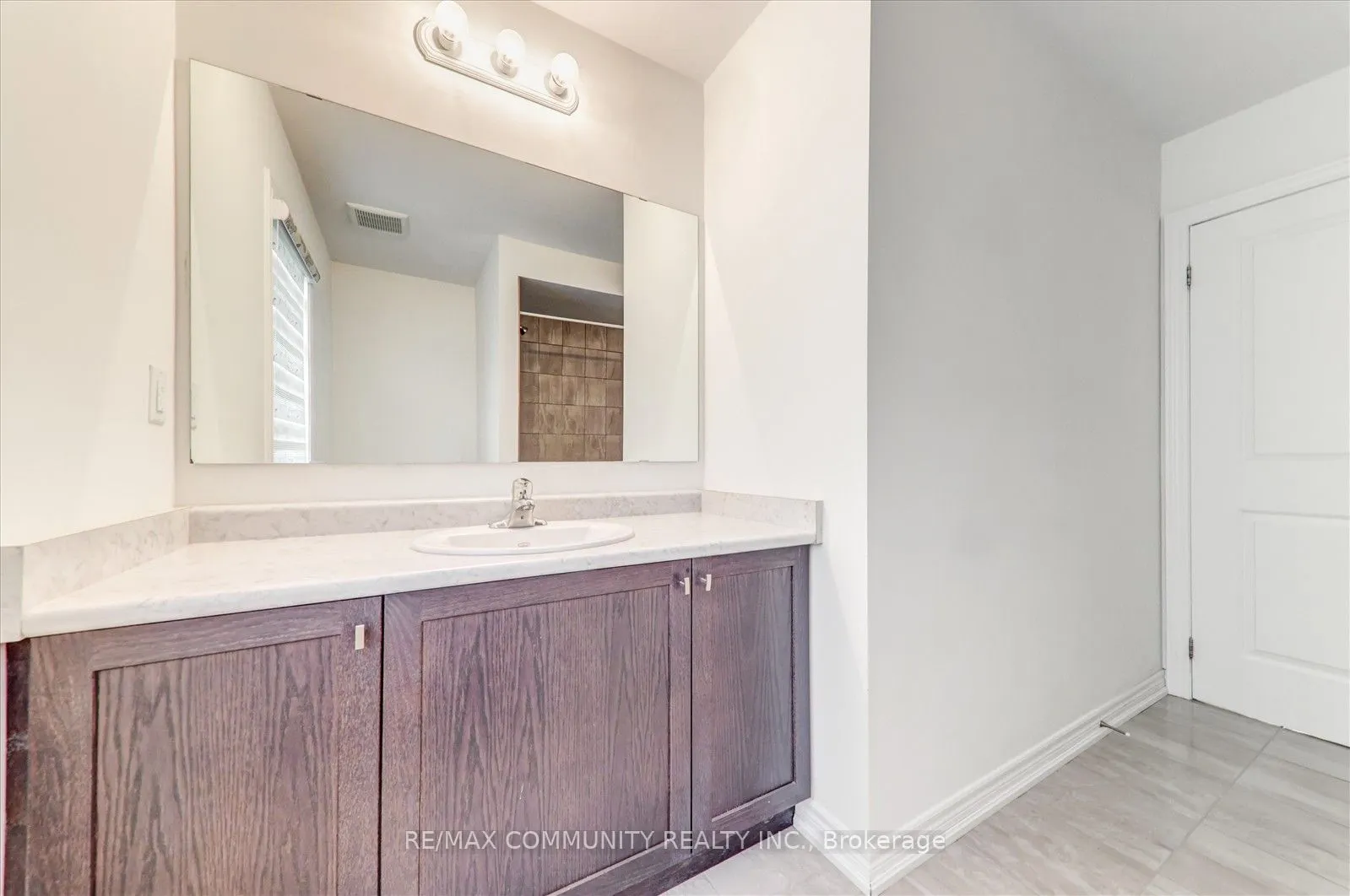 39 Summer Breeze Drive