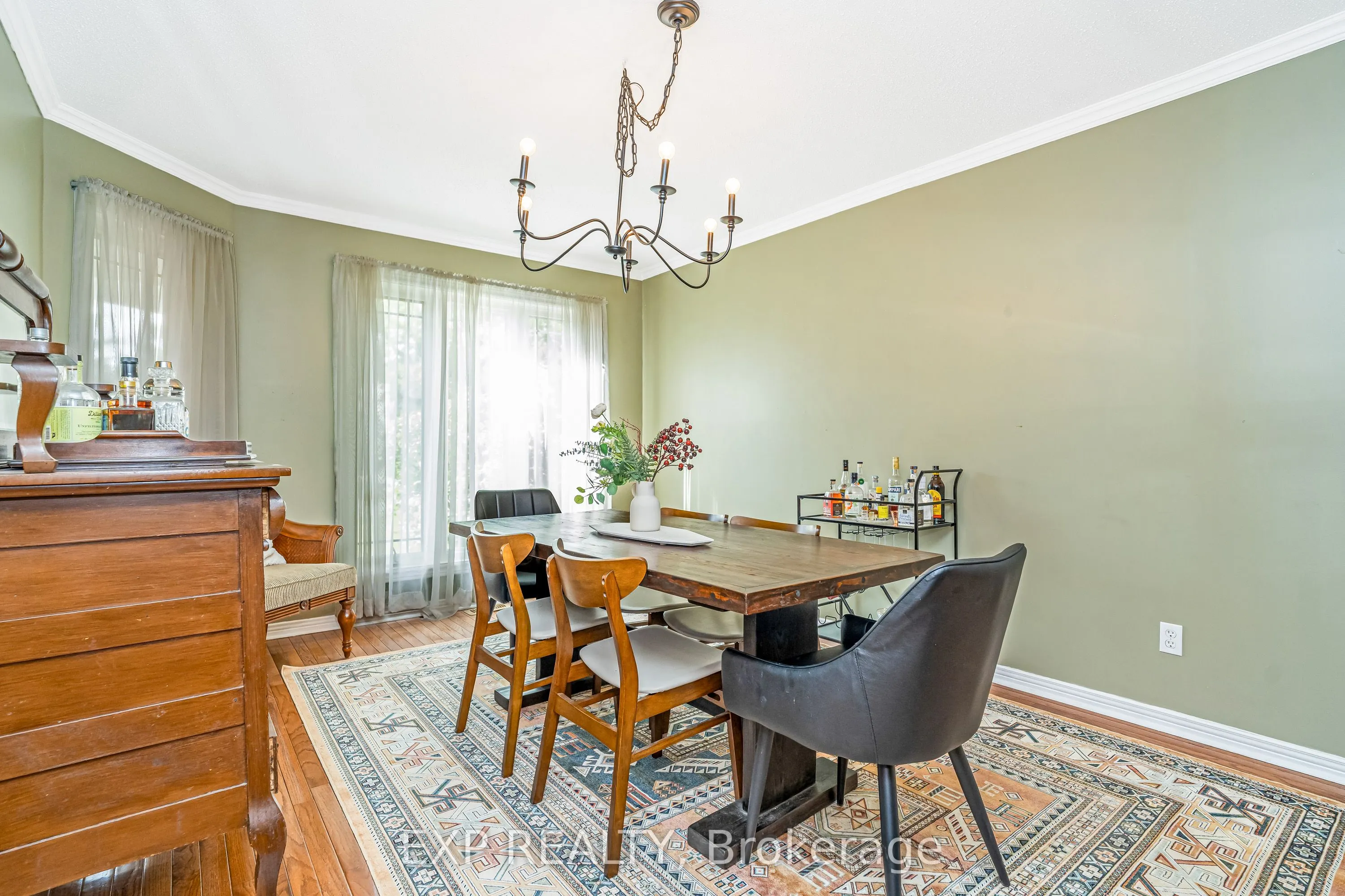 18 Hawley Crescent