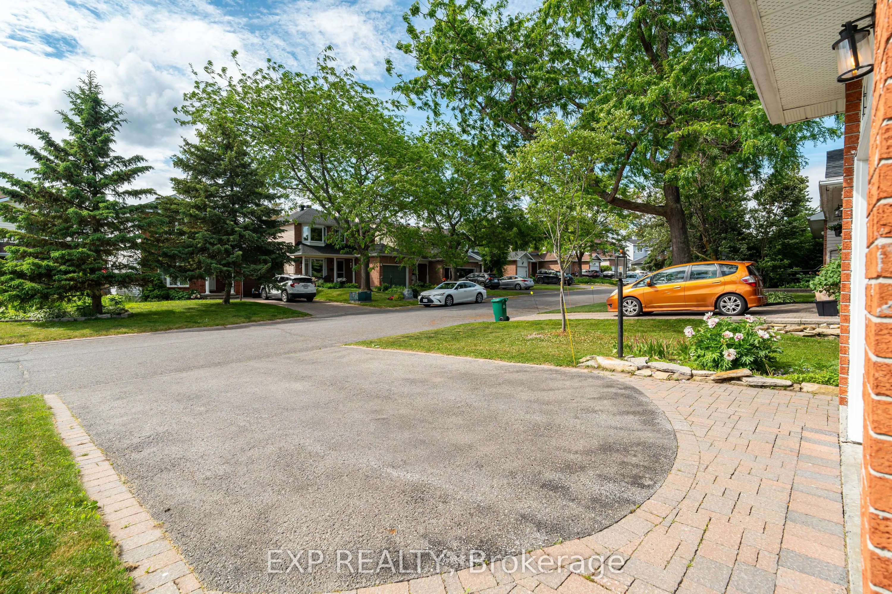 18 Hawley Crescent