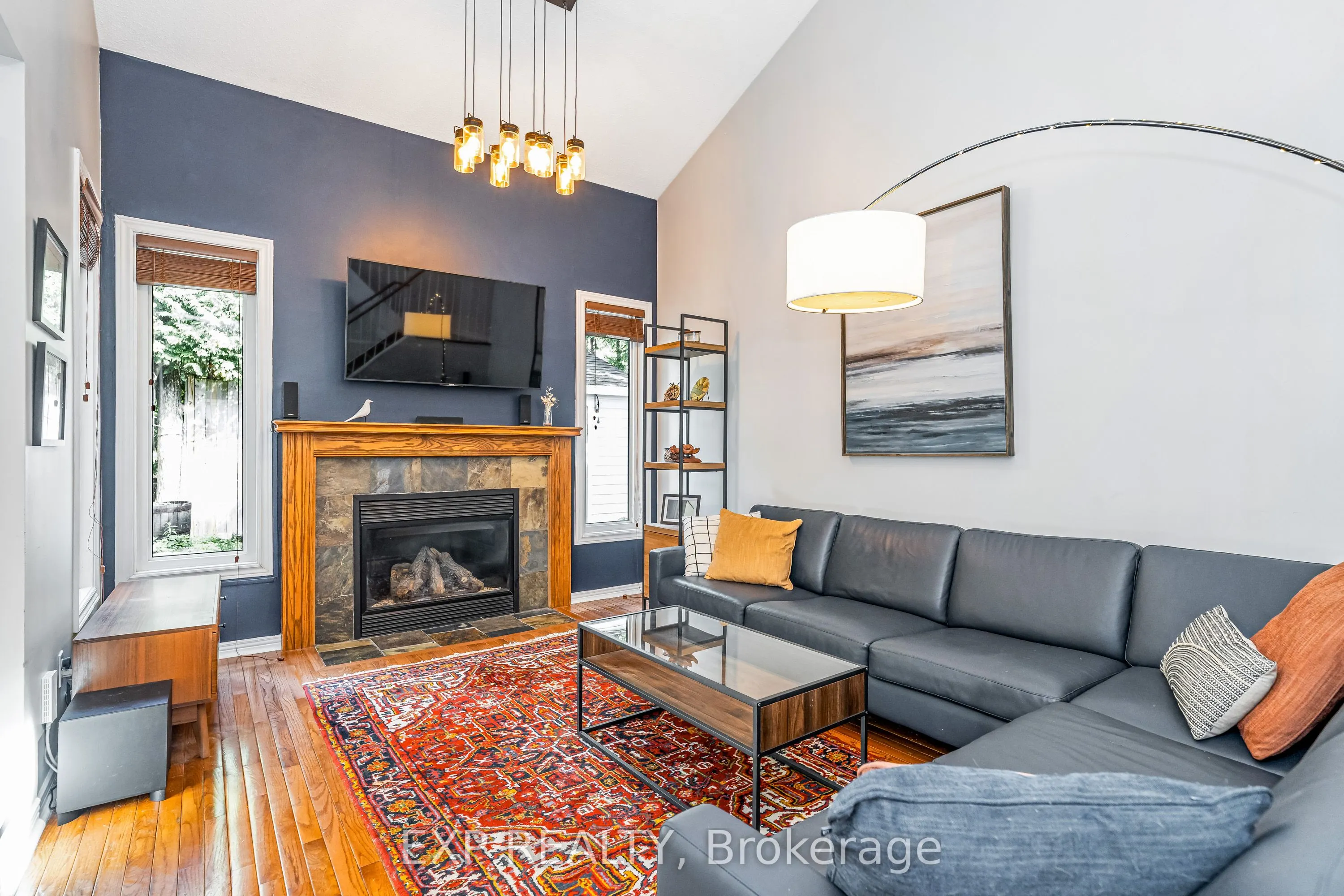 18 Hawley Crescent