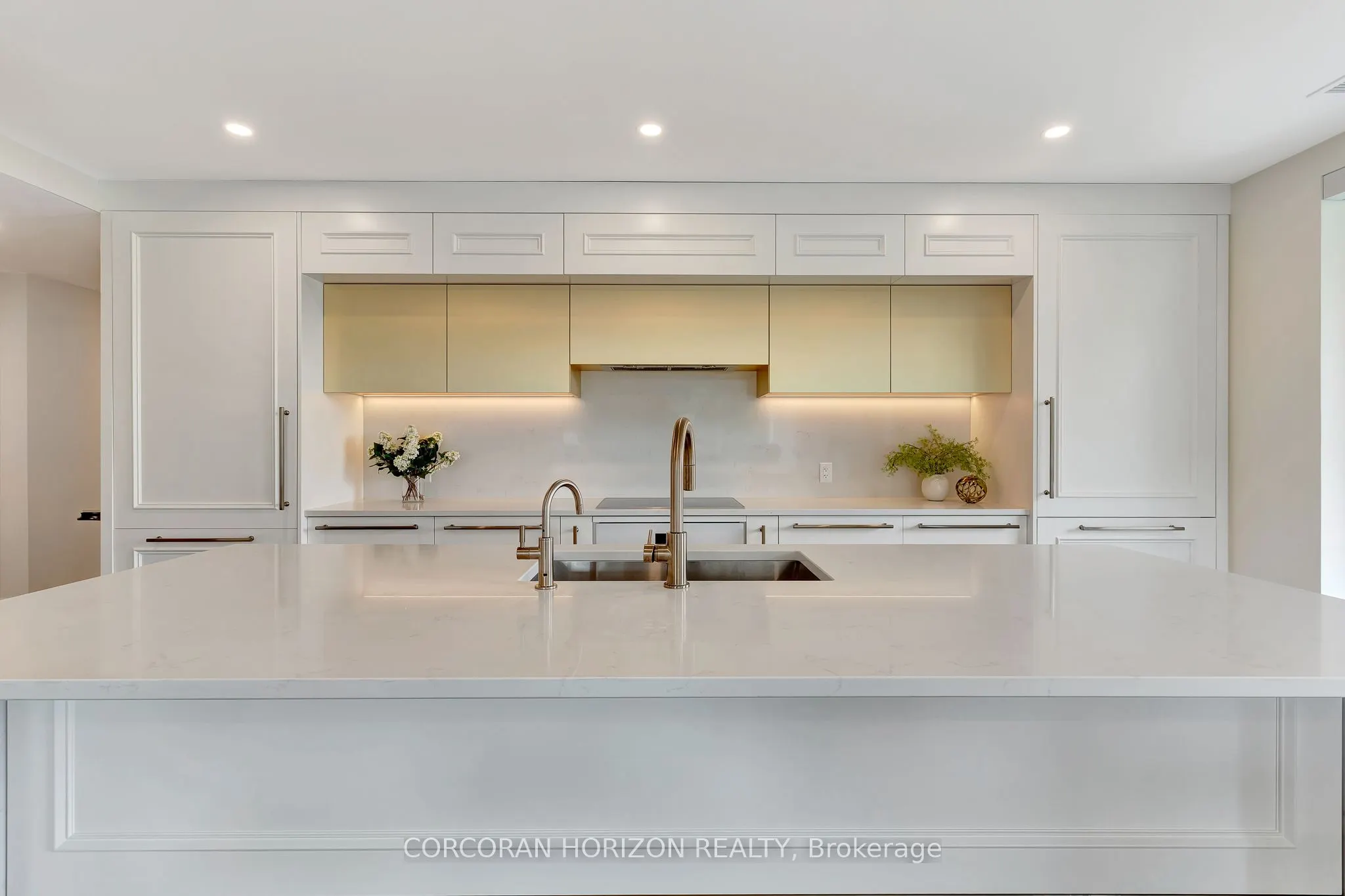 6523 Wellington Road, #206