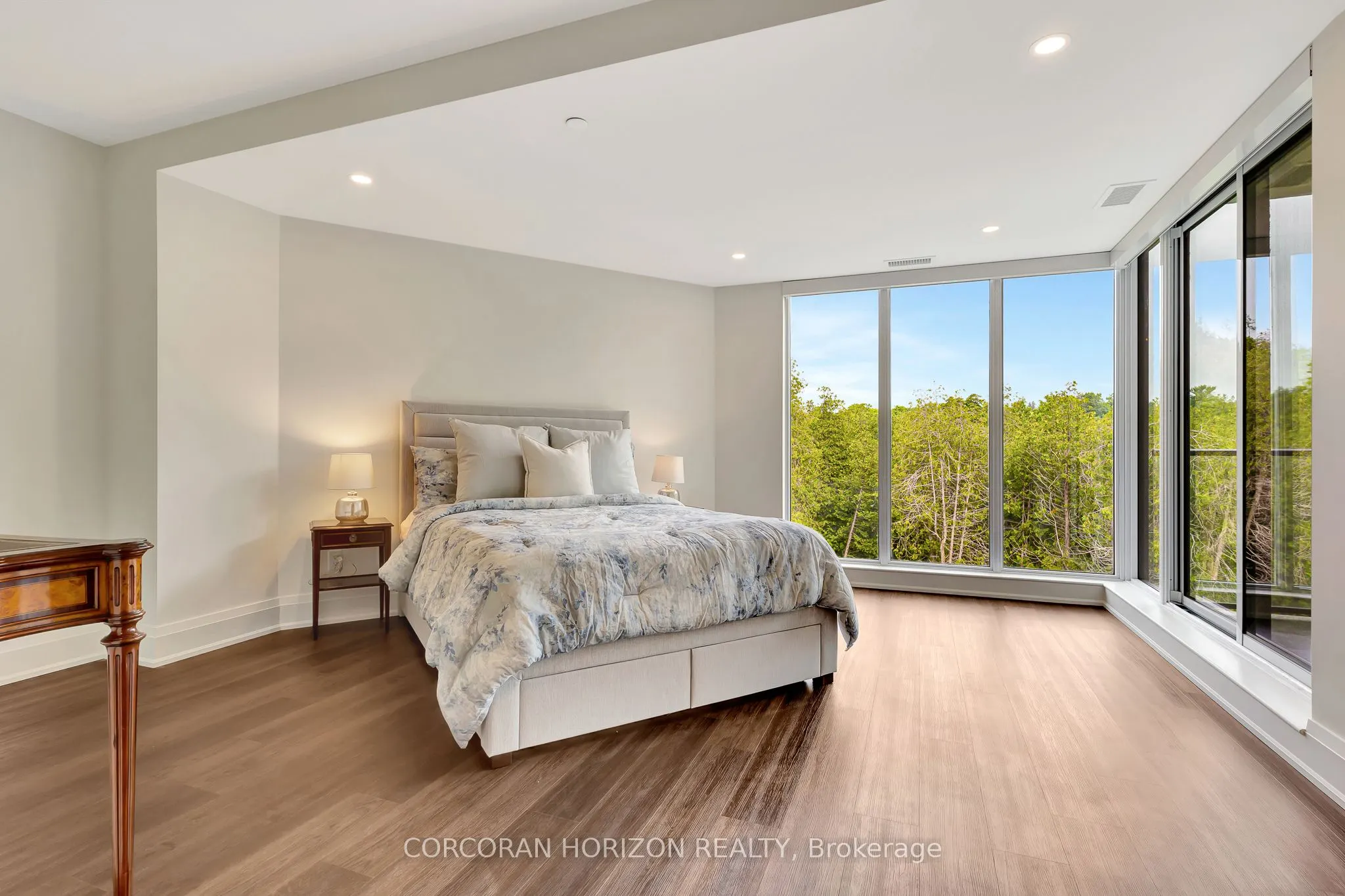 6523 Wellington Road, #206