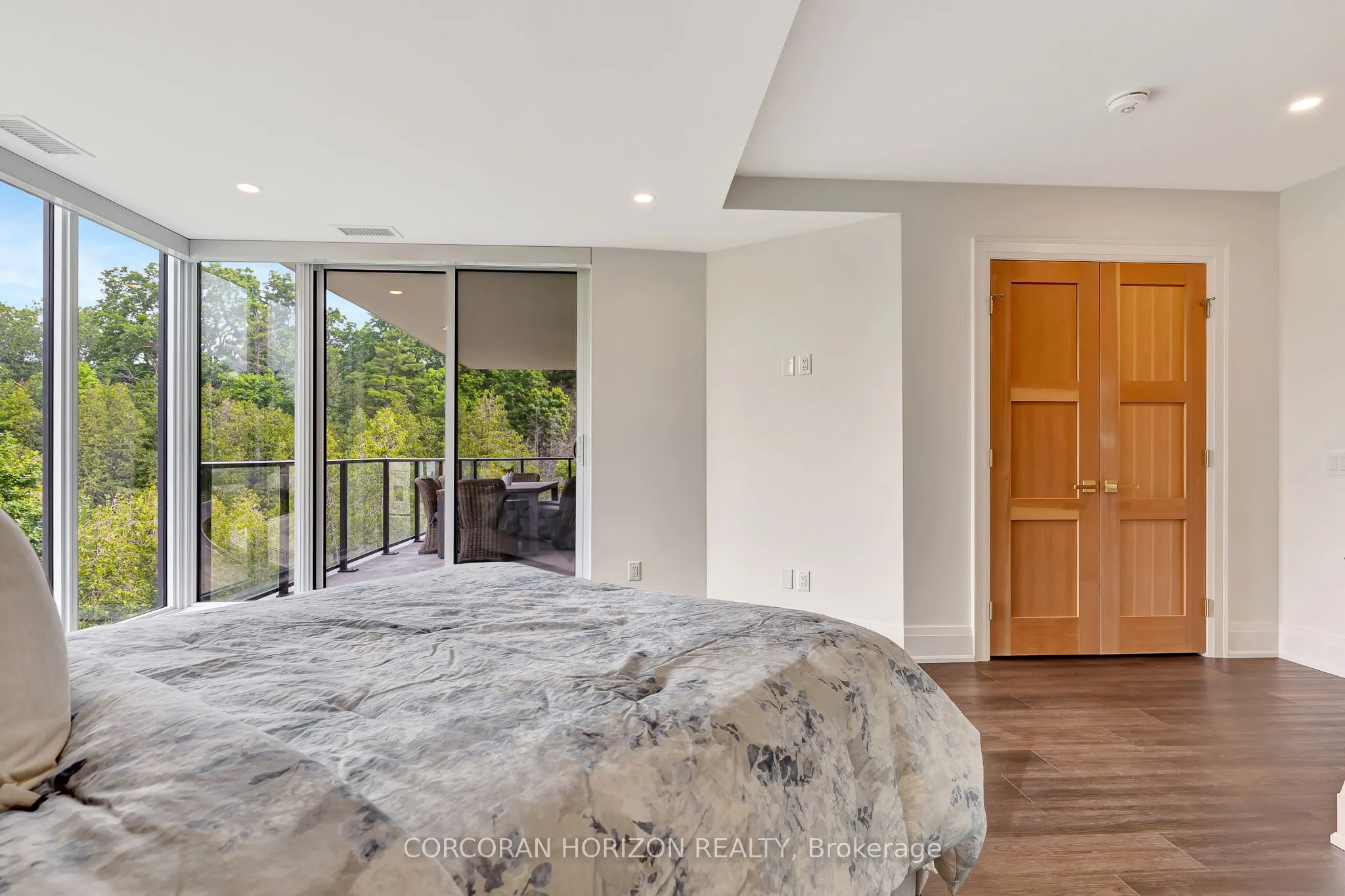 6523 Wellington Road, #206