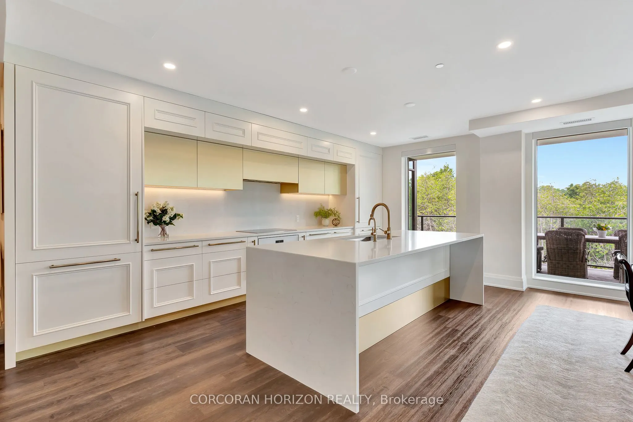 6523 Wellington Road, #206