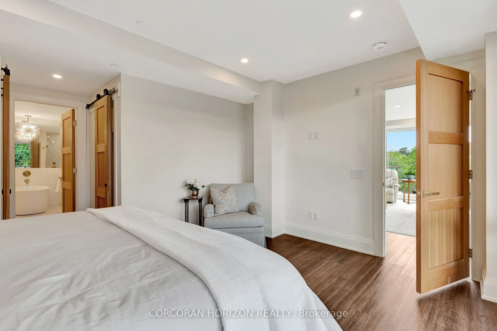 6523 Wellington Road, #206