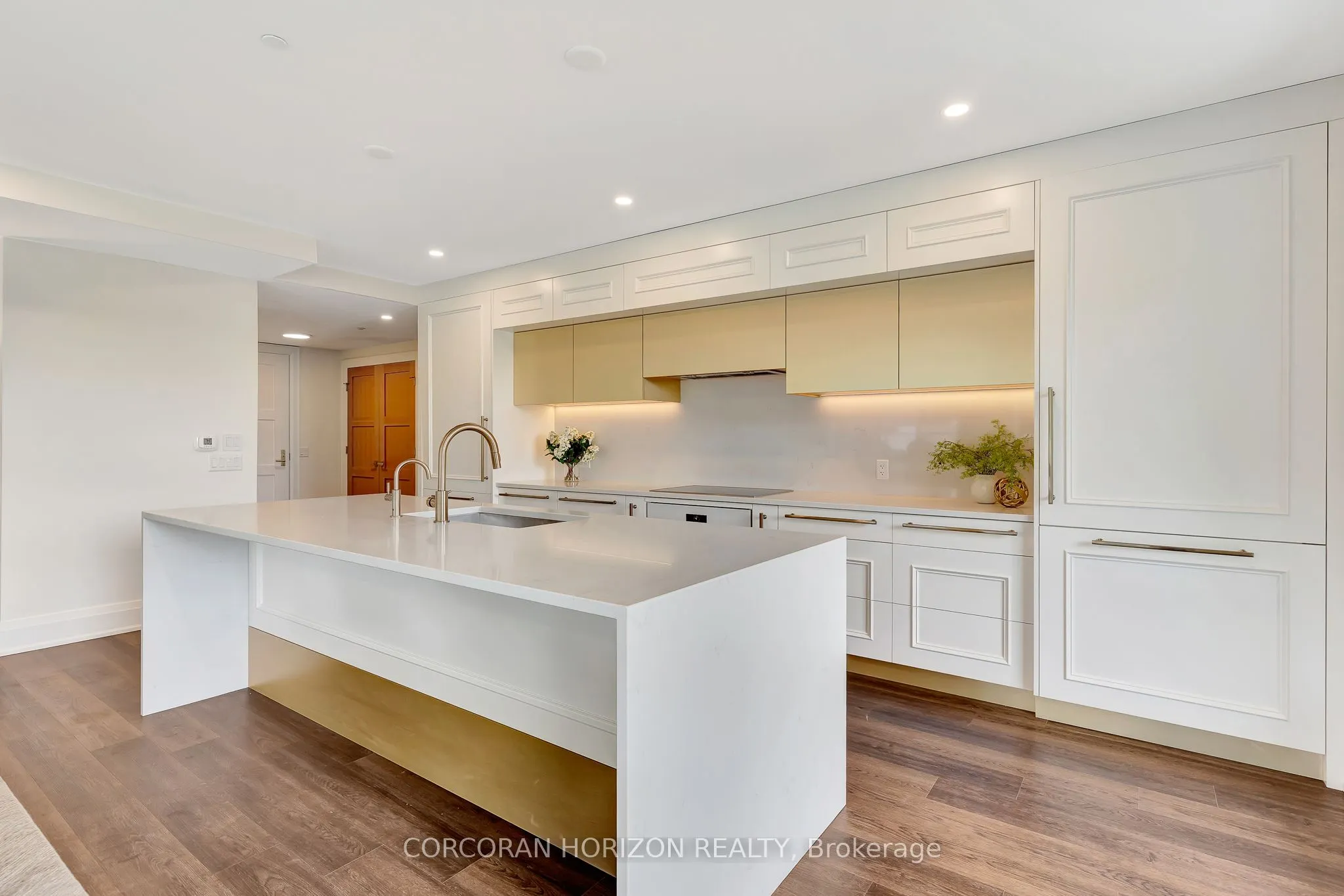 6523 Wellington Road, #206