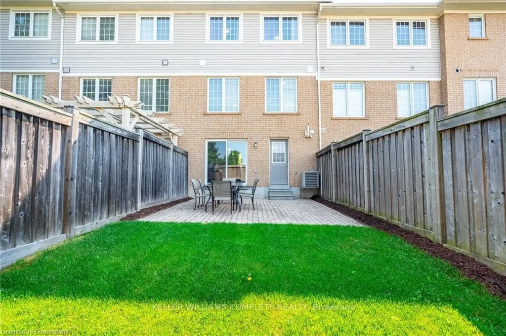 69 Hepworth Crescent