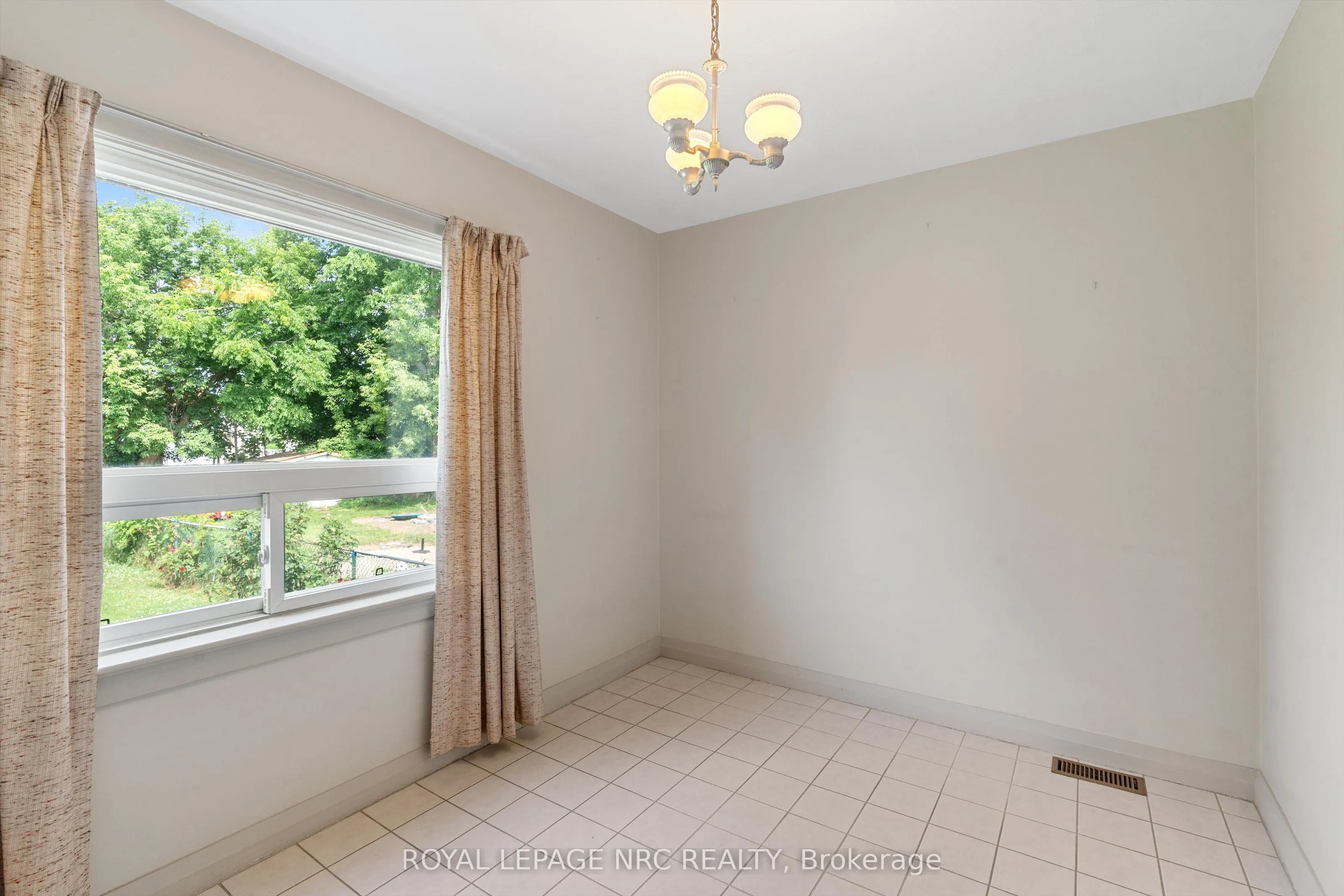 51 Currie Street
