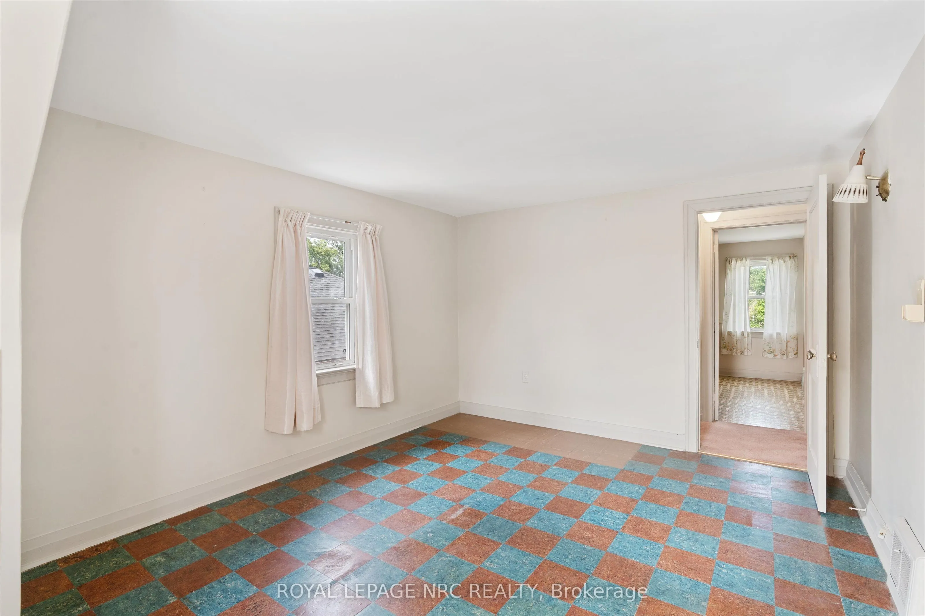 51 Currie Street