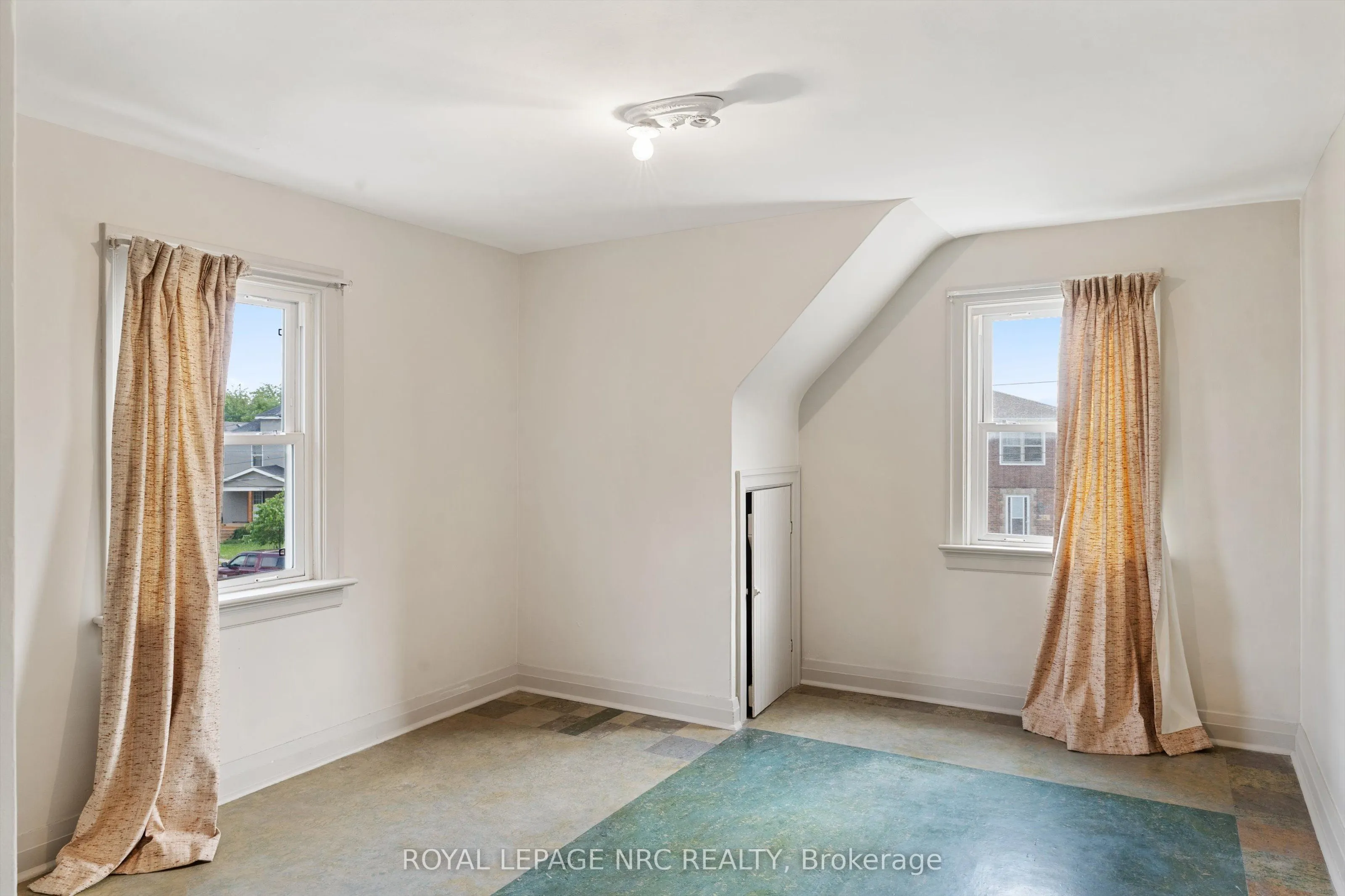 51 Currie Street