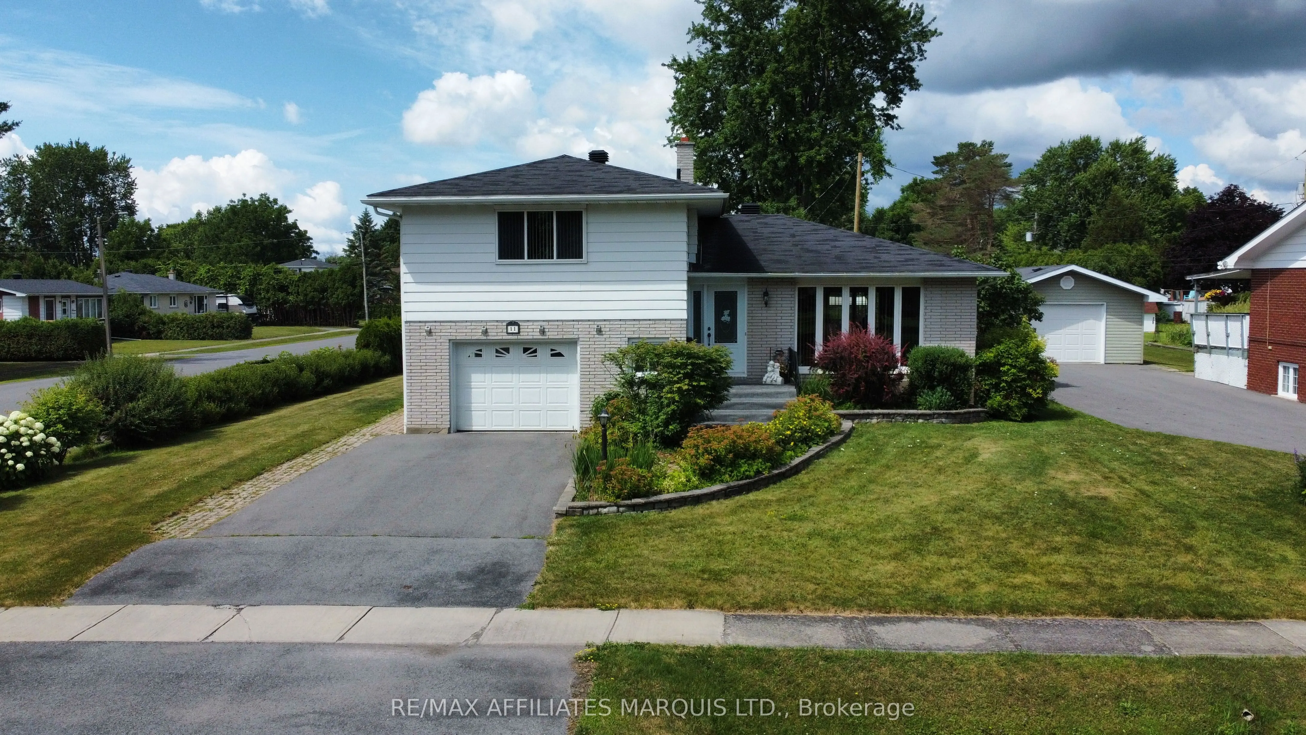 11 Ault Drive