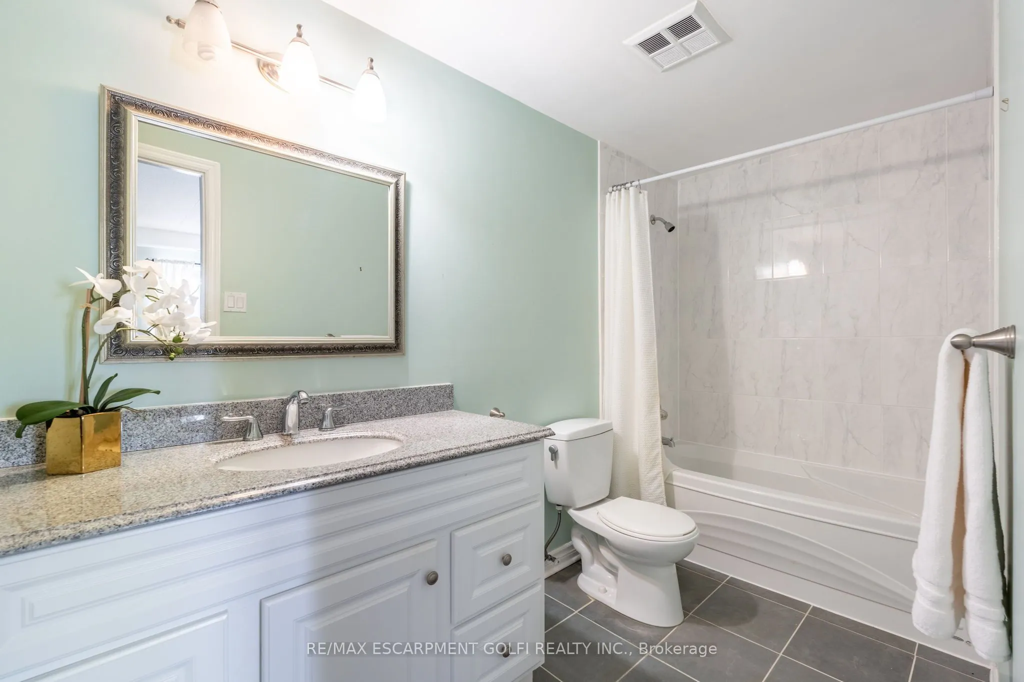 416 Limeridge Road E, #109