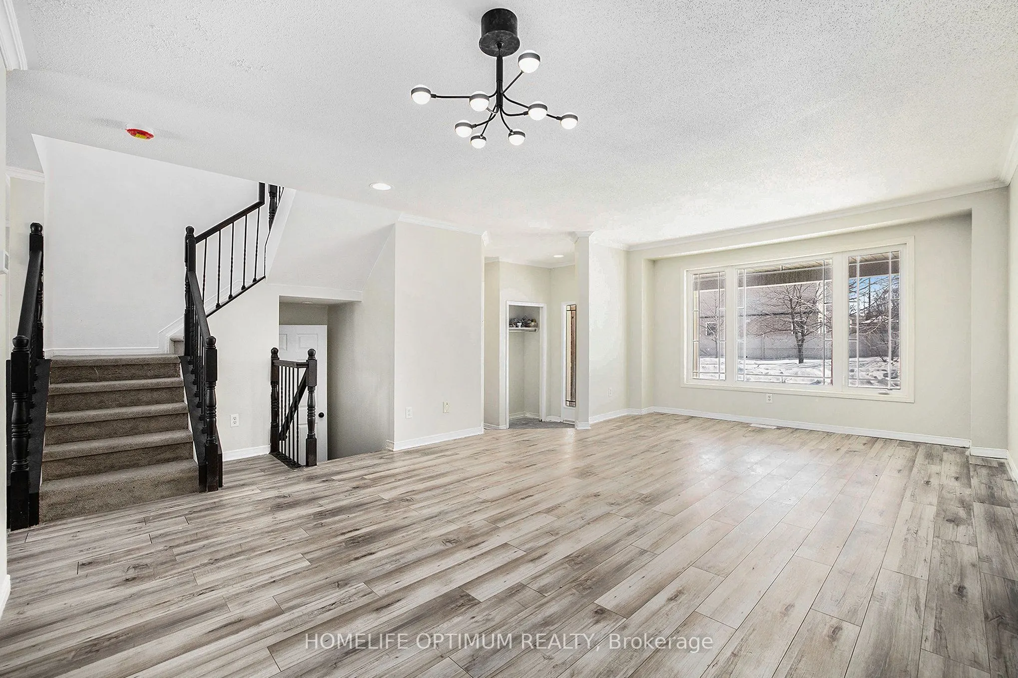 863 Taradale Drive