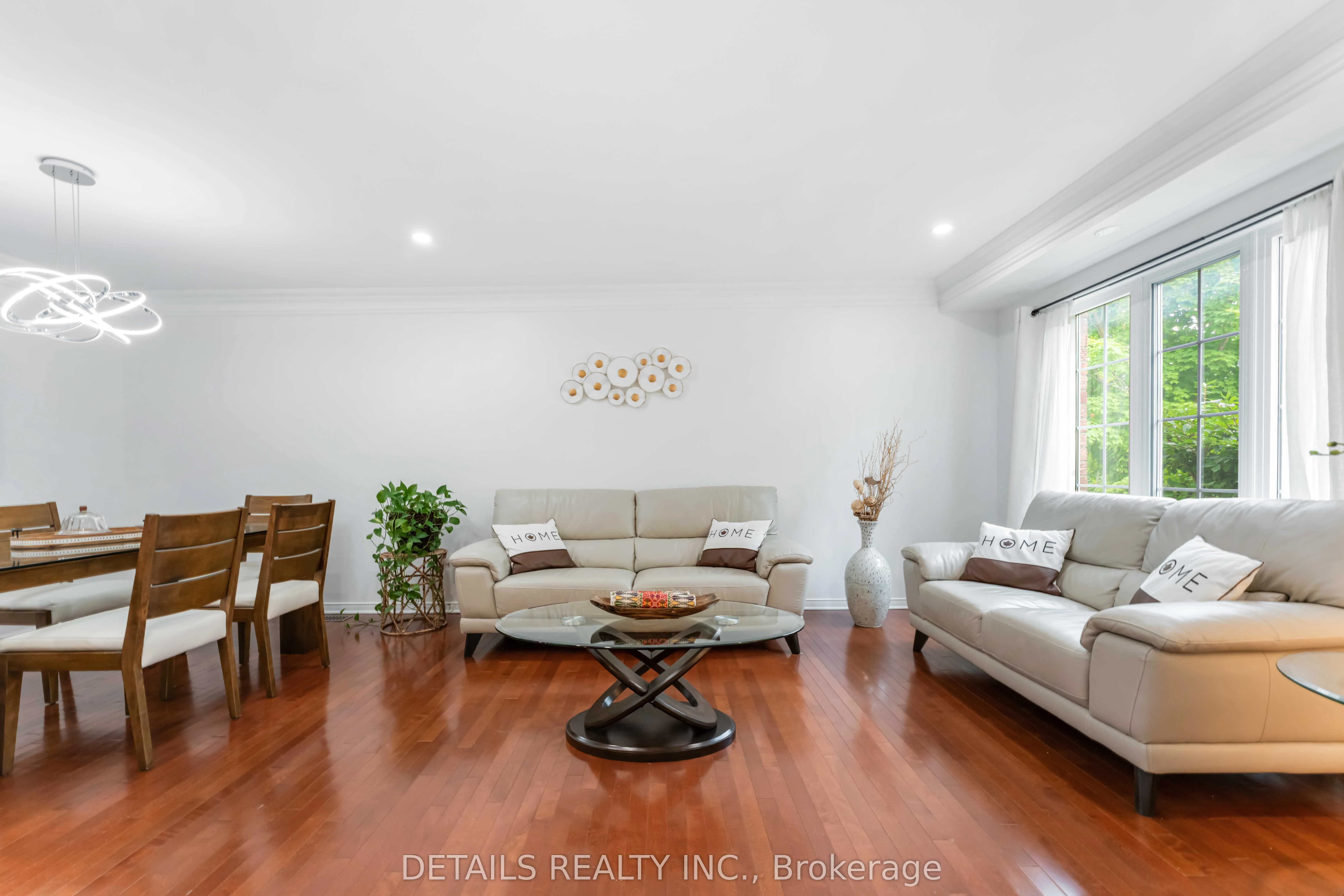 15 Daybreak Street