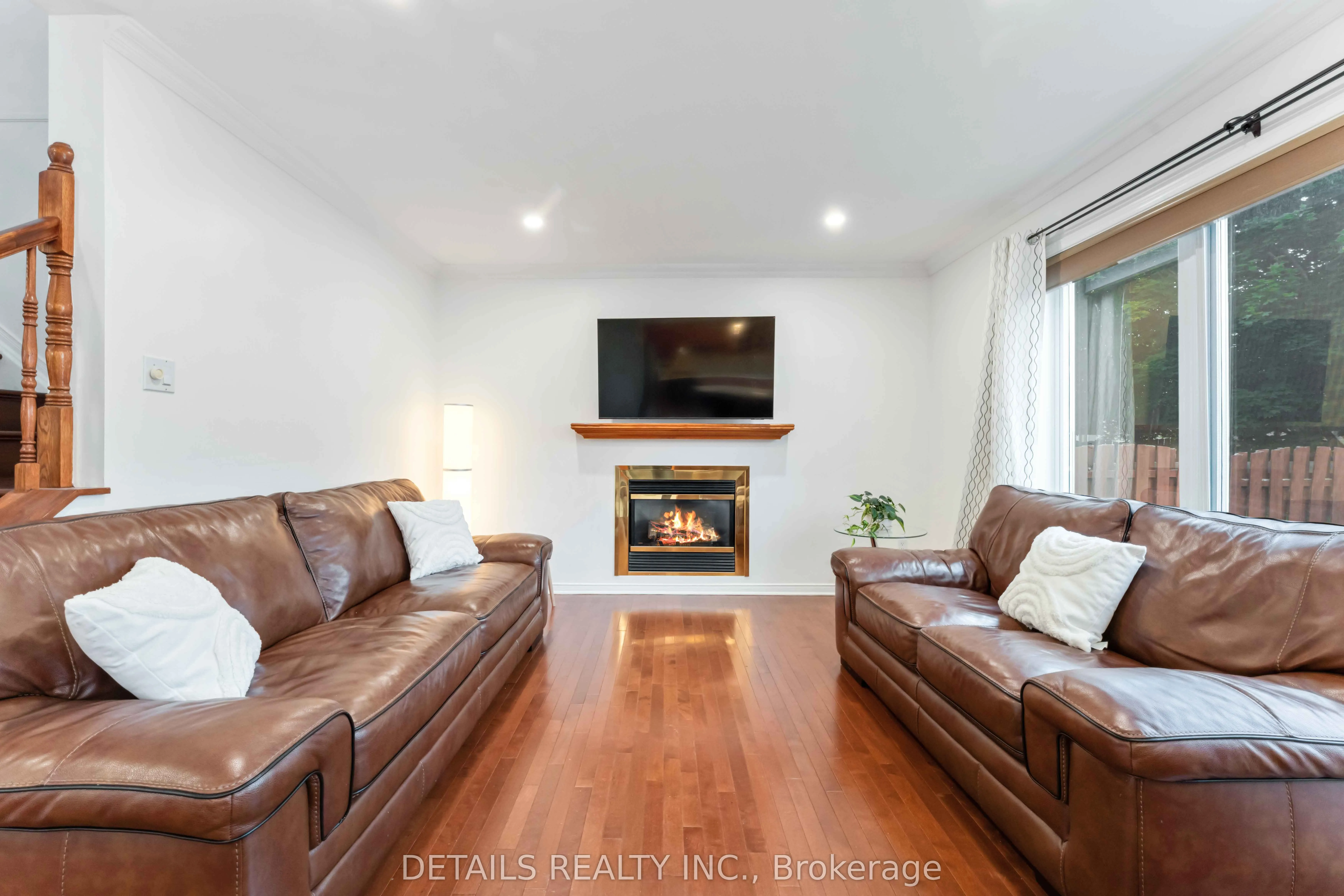 15 Daybreak Street