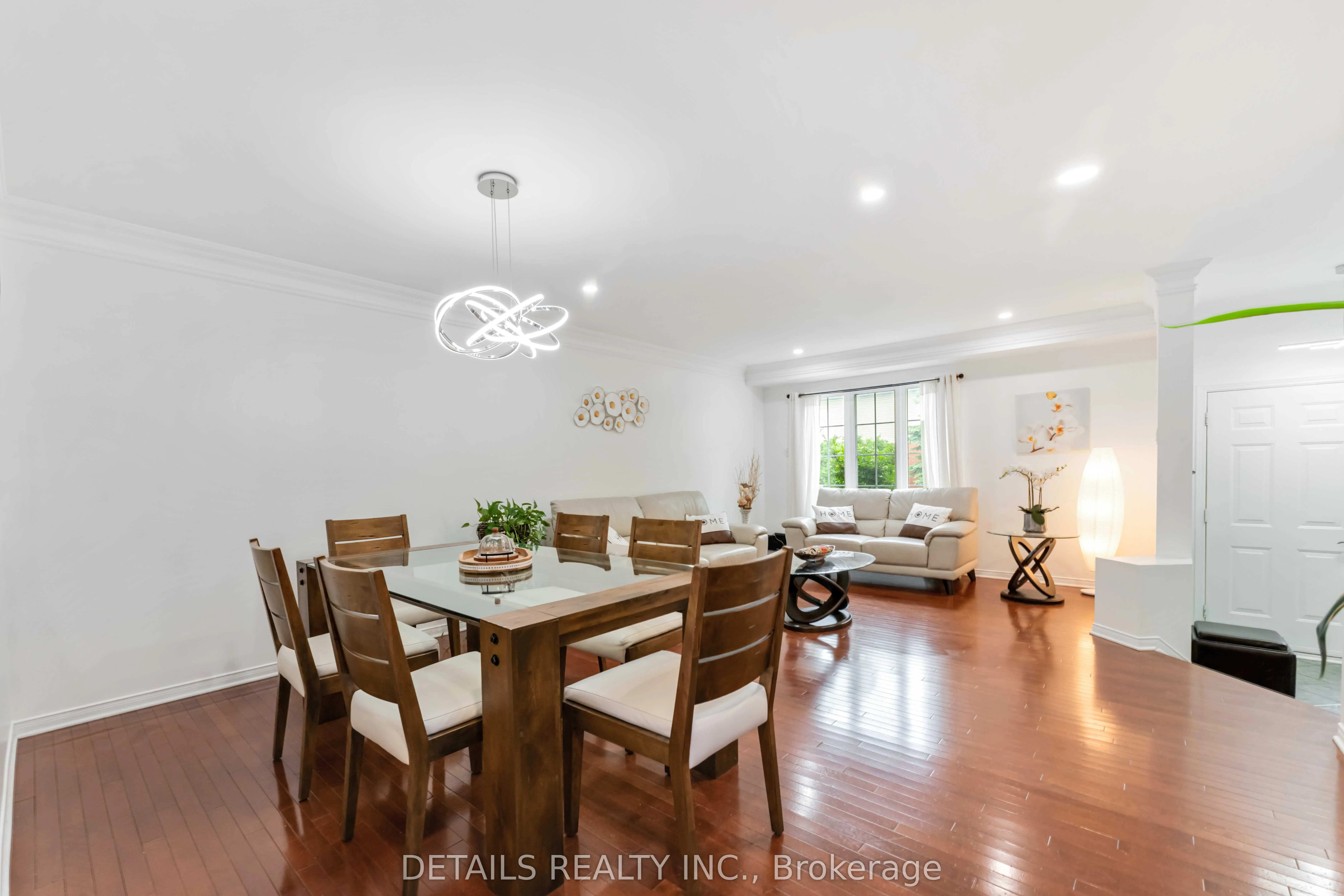 15 Daybreak Street