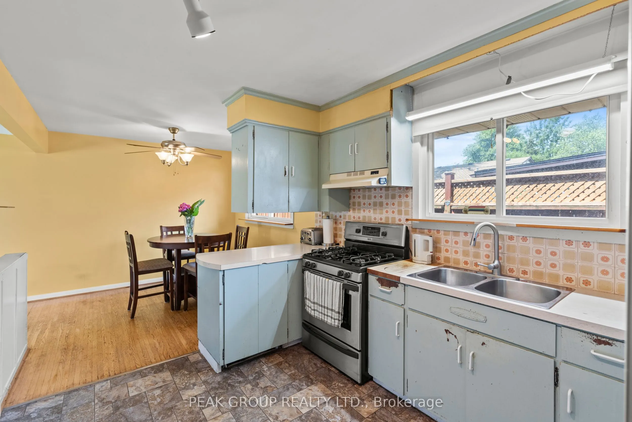 140 Champlain Drive