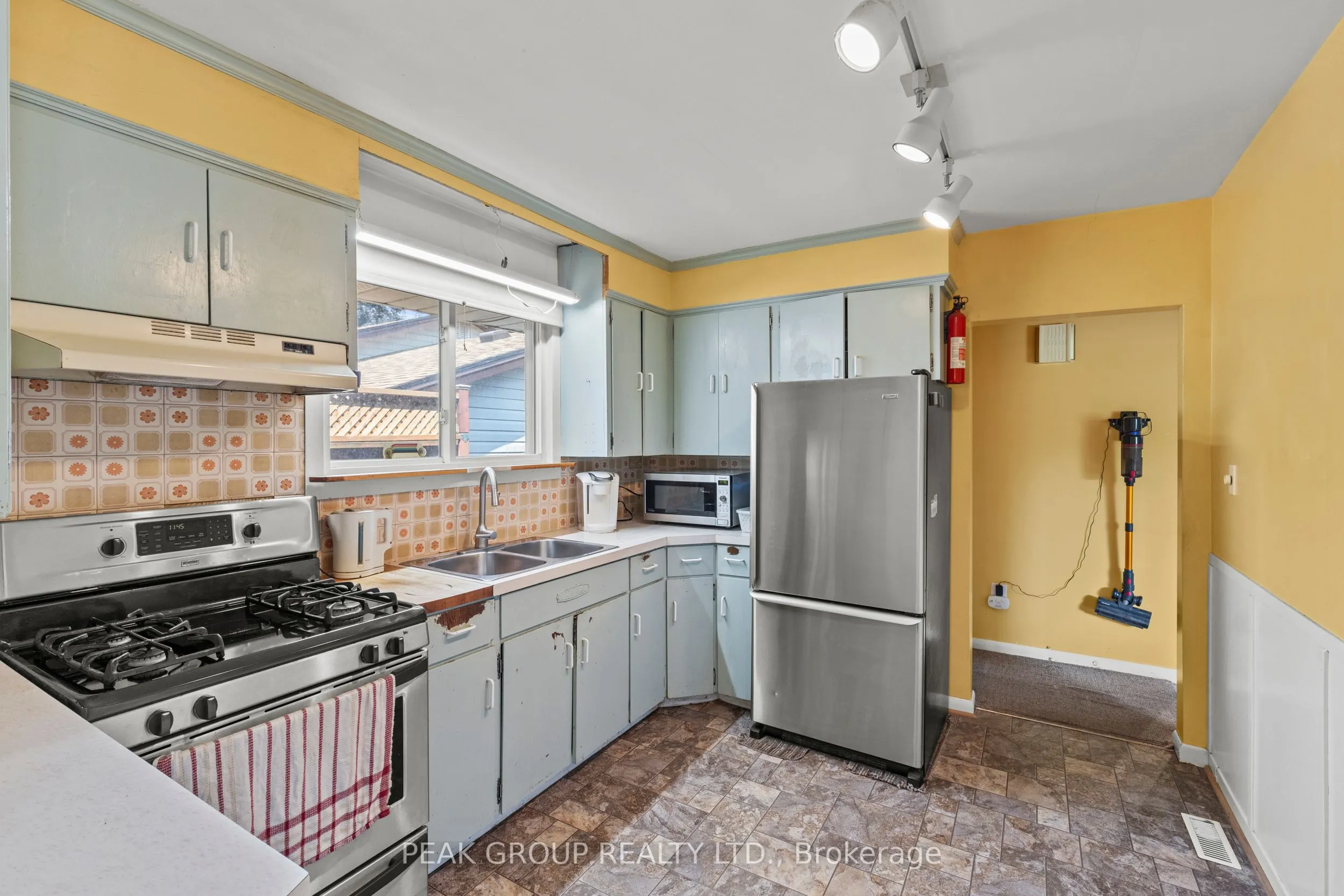 140 Champlain Drive