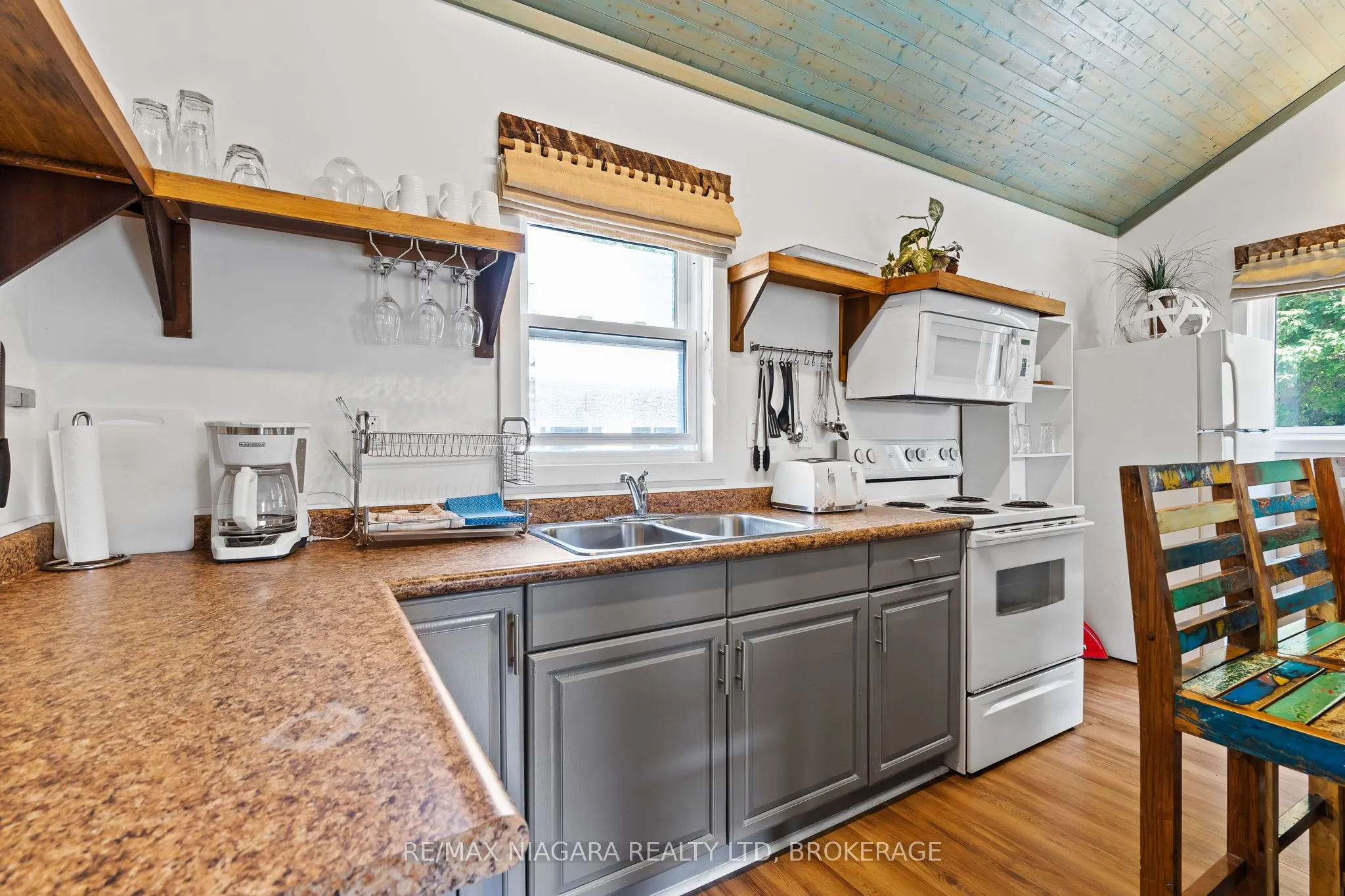 12343 Lakeshore Road