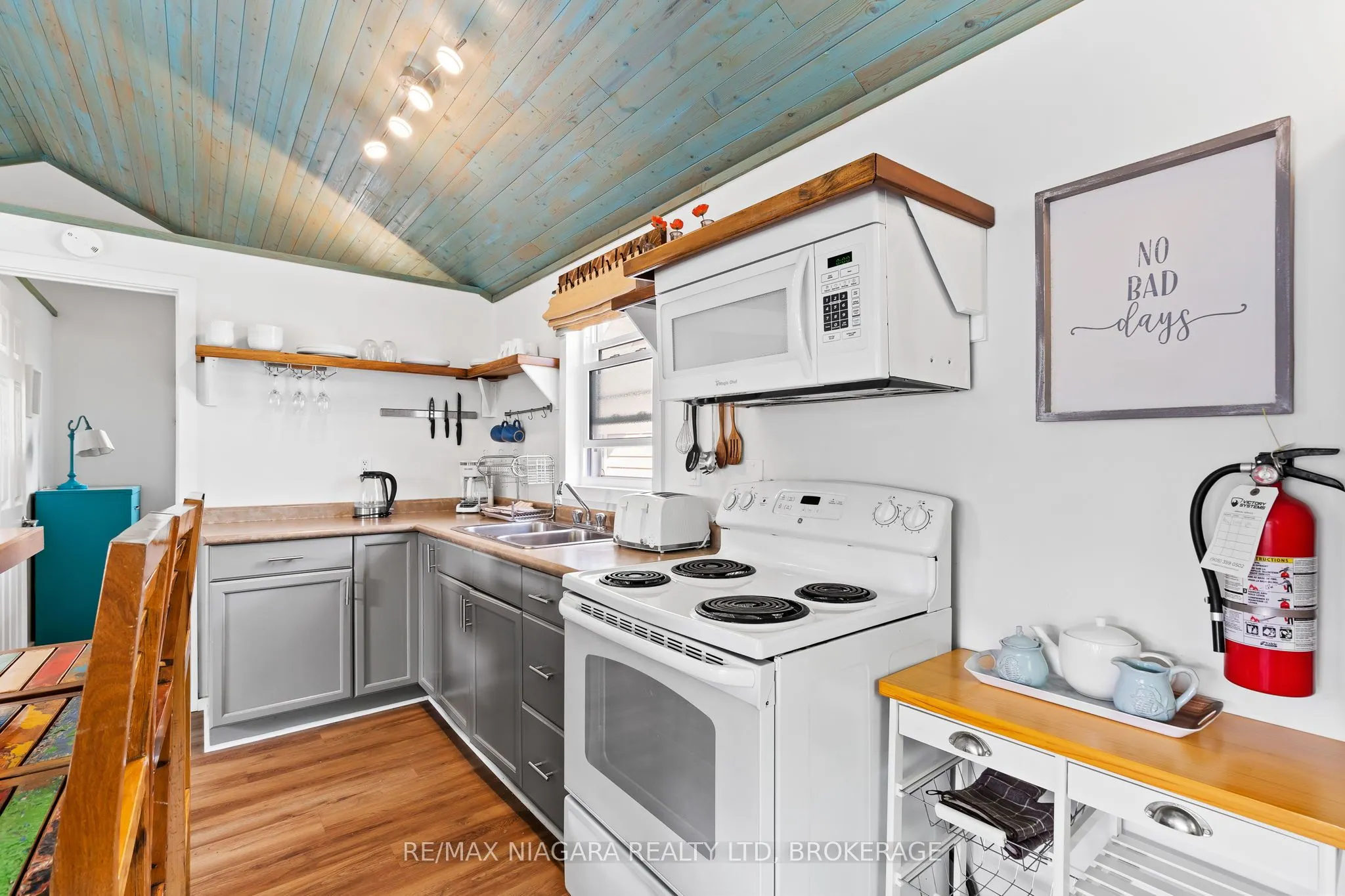 12343 Lakeshore Road