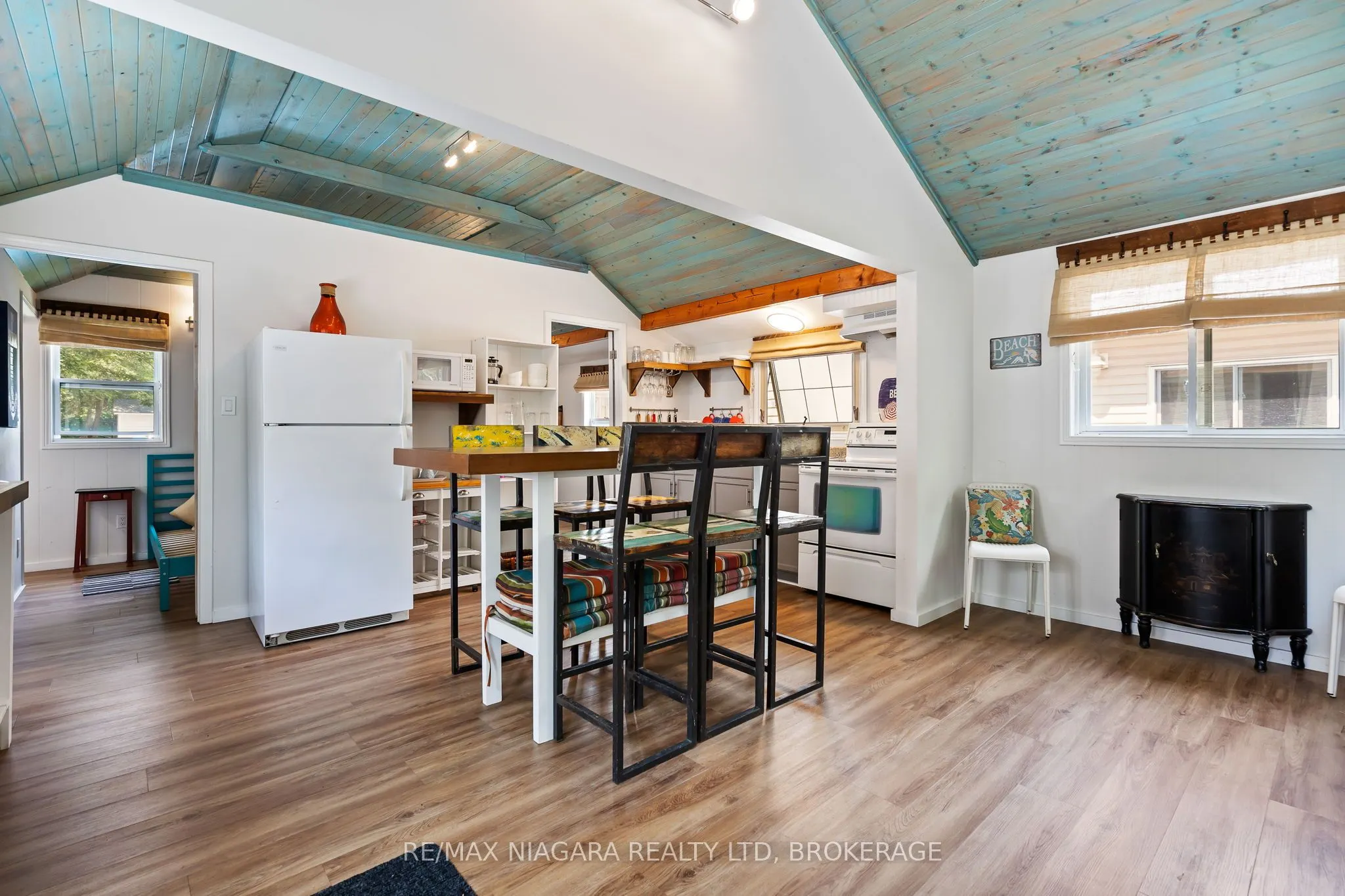 12343 Lakeshore Road