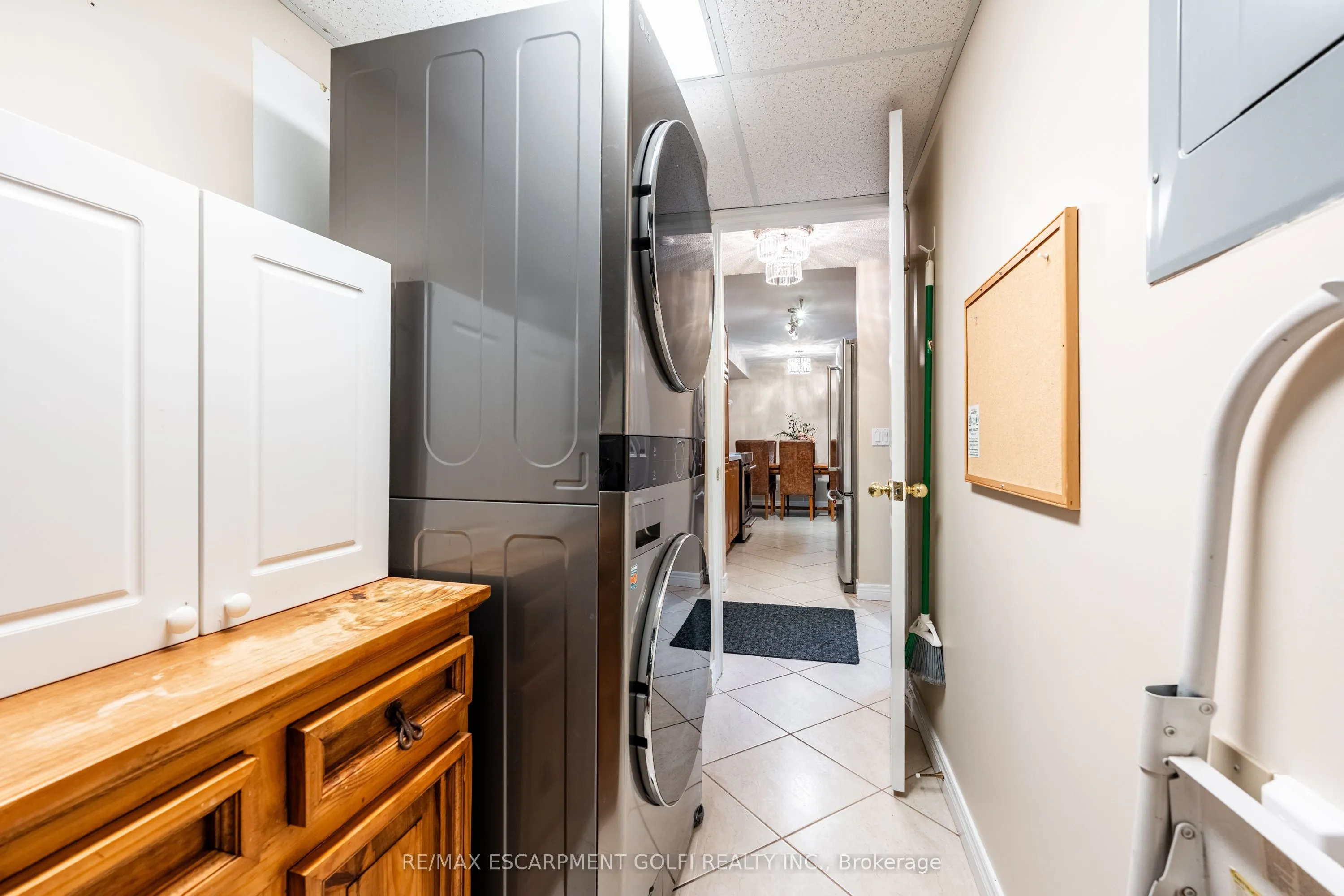 990 Golf Links Road, #106